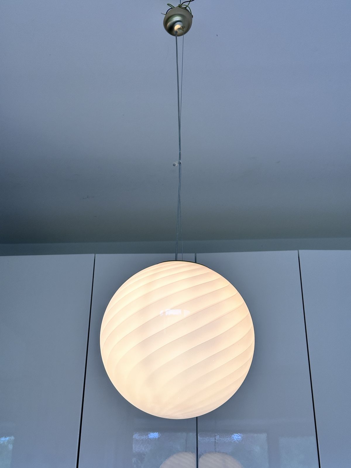 photo furniture Contemporary Pink Swirl And Milky White Sphere Pendant In Murano Glass
