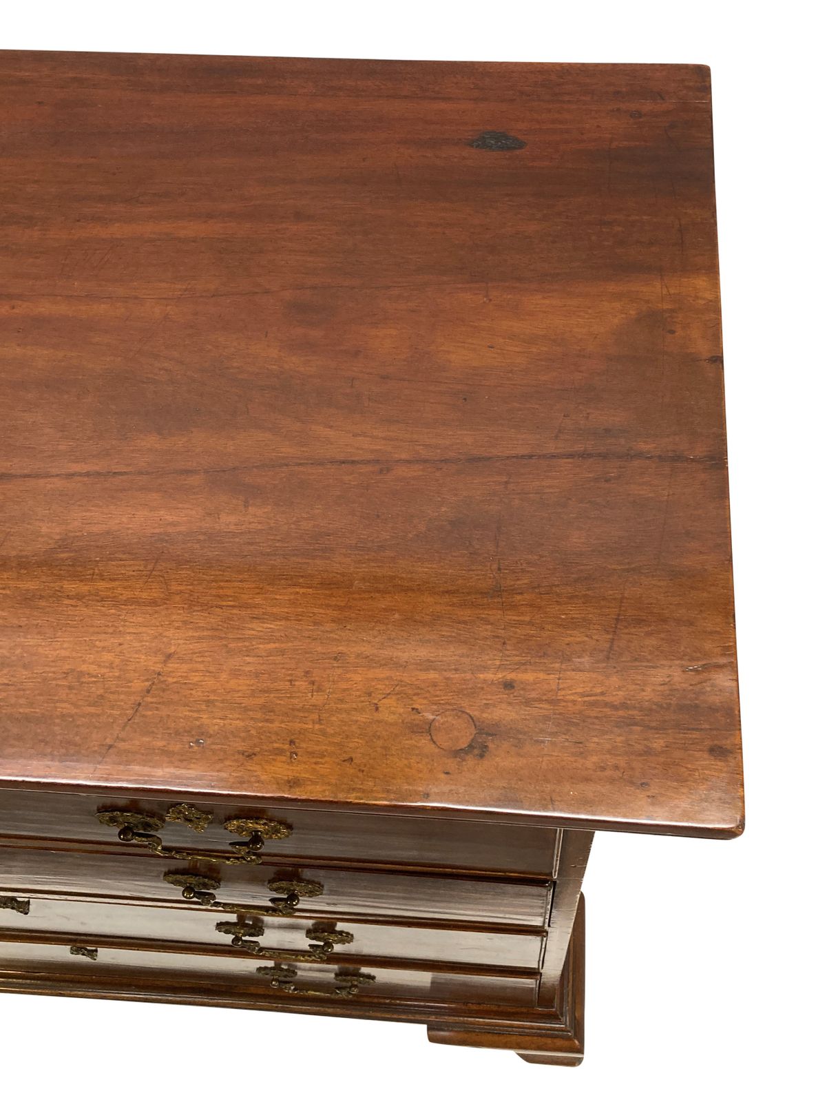 An English Mahogany Chippendale Style Chest Of Drawers photo vinterior