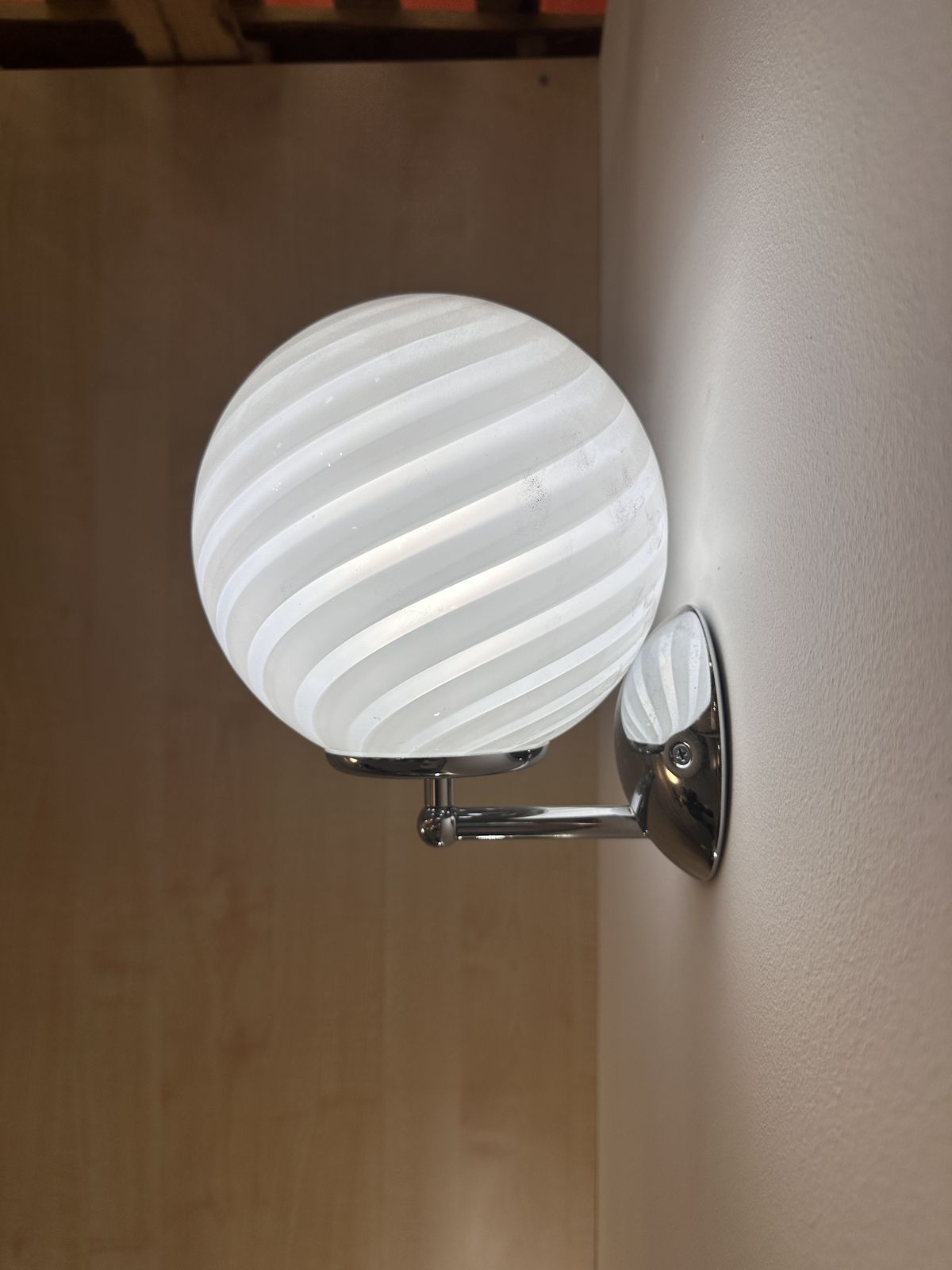 Contemporary Milky White Swirl Murano Glass Wall Sconce photo furniture