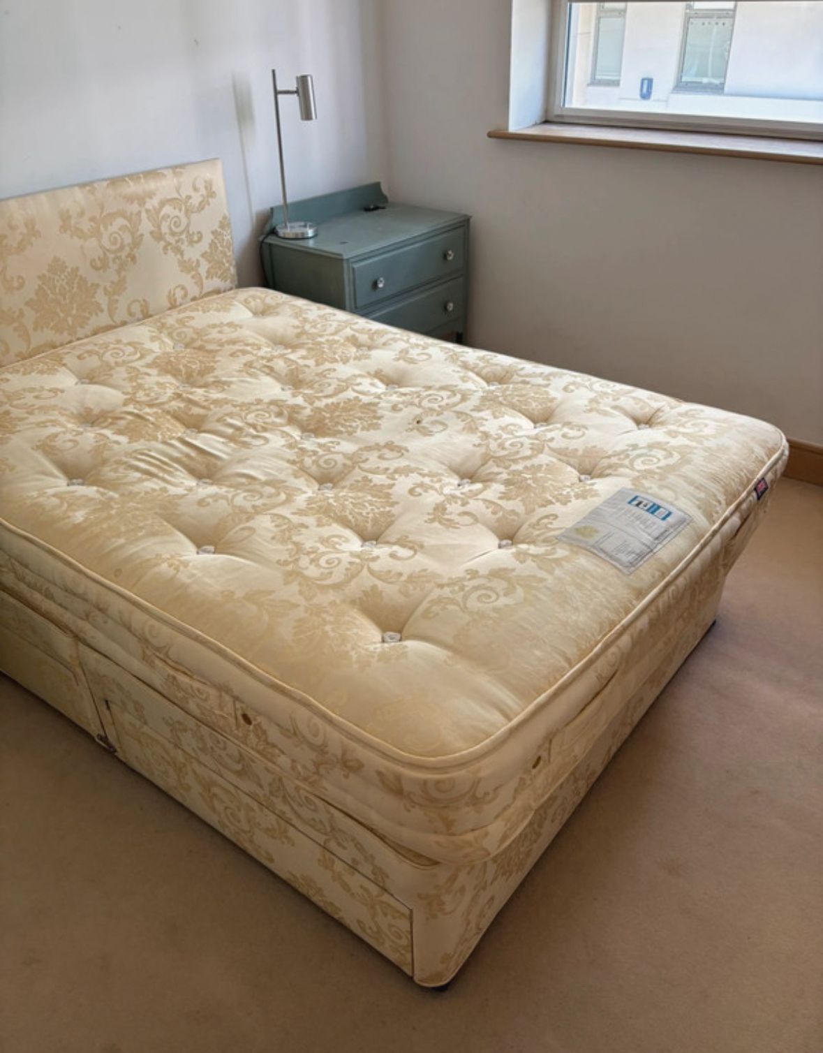 King Of Cotton   King Sized Divan & Mattress With 4 Drawers photo for sale