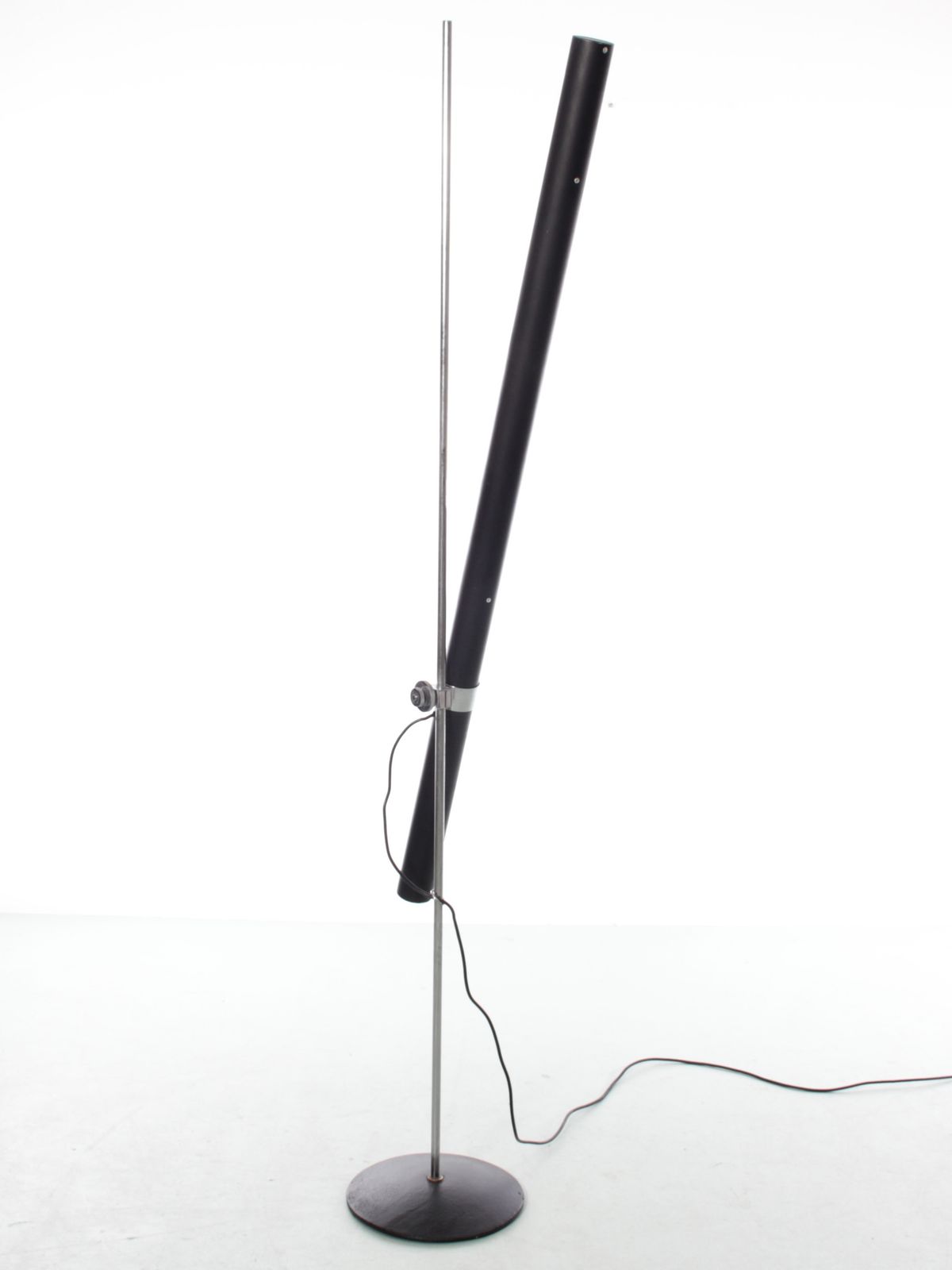 Mid Century Modern Floor Lamp Lampadaire Modèle 10 474 By Sabine Charoy For Verre & Lumière photo vintage