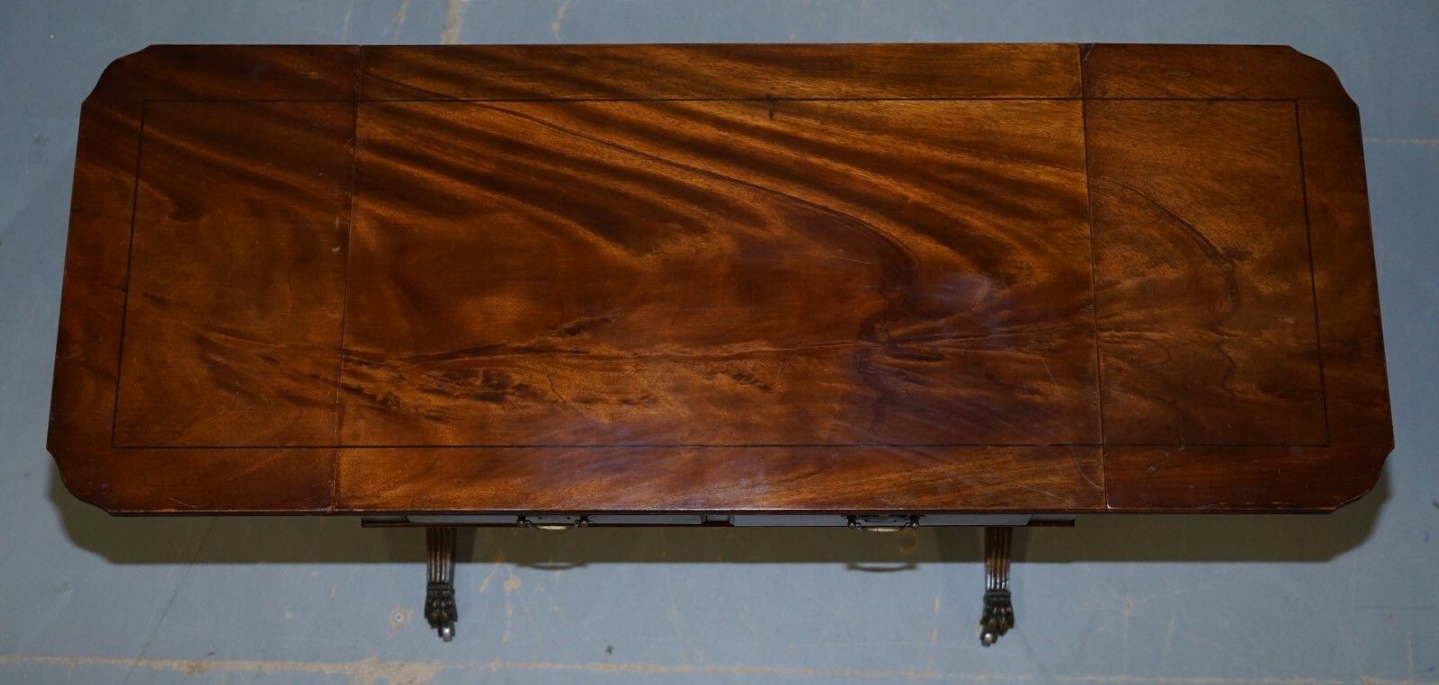 750.0 Large Bevan Funnell Extending Flamed Mahogany Side End Lamp Card Table Lion Feet photo