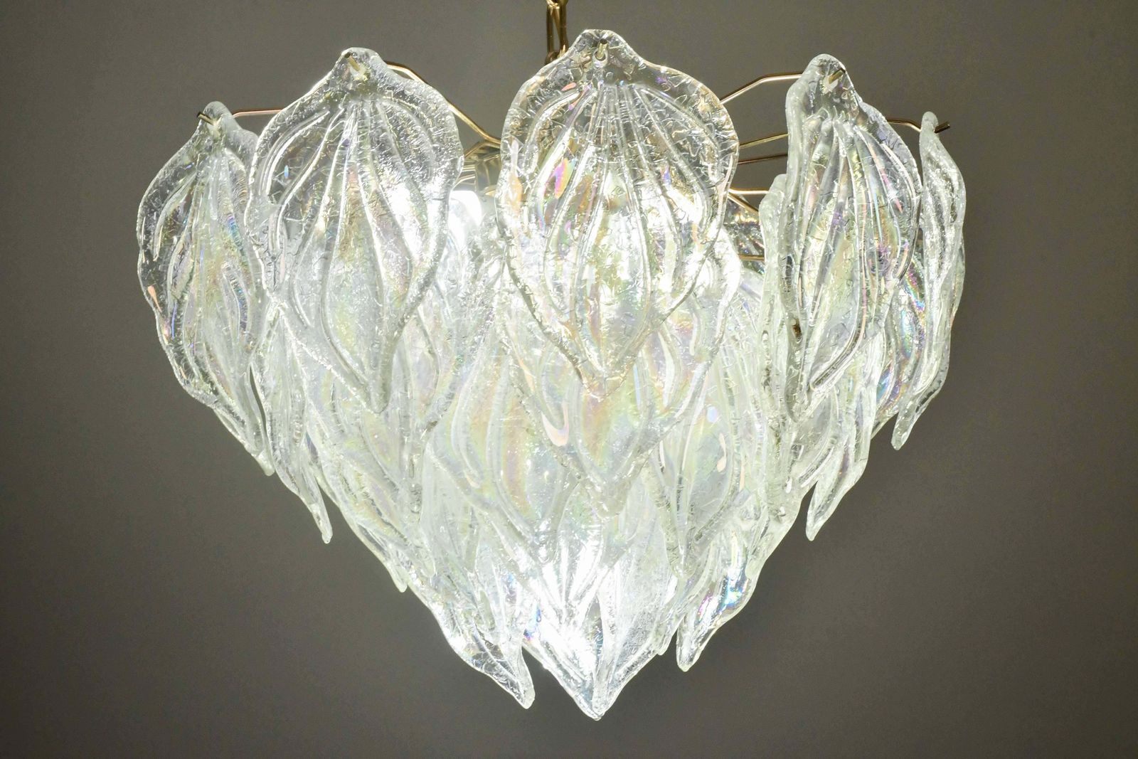 photo vinterior Amazing Large Murano Glass Rainbow Leaves Chandelier
