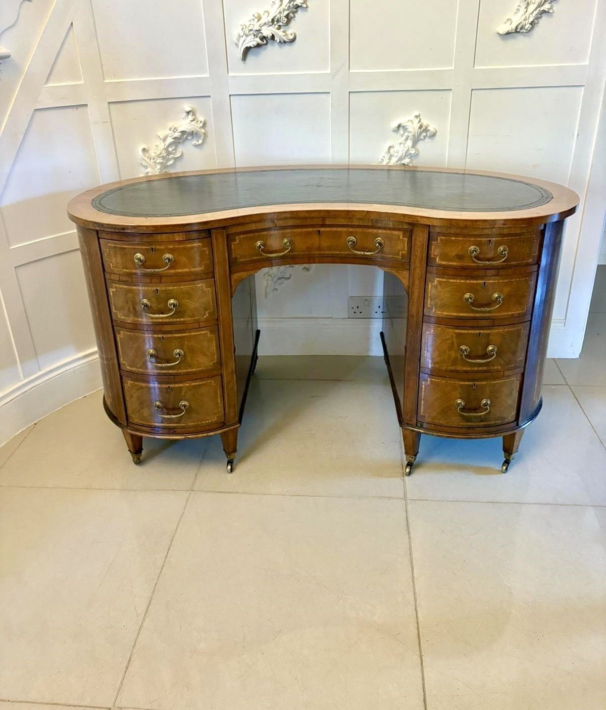 4585.0 Large Antique Quality Inlaid Mahogany Freestanding Kidney Shaped Desk photo