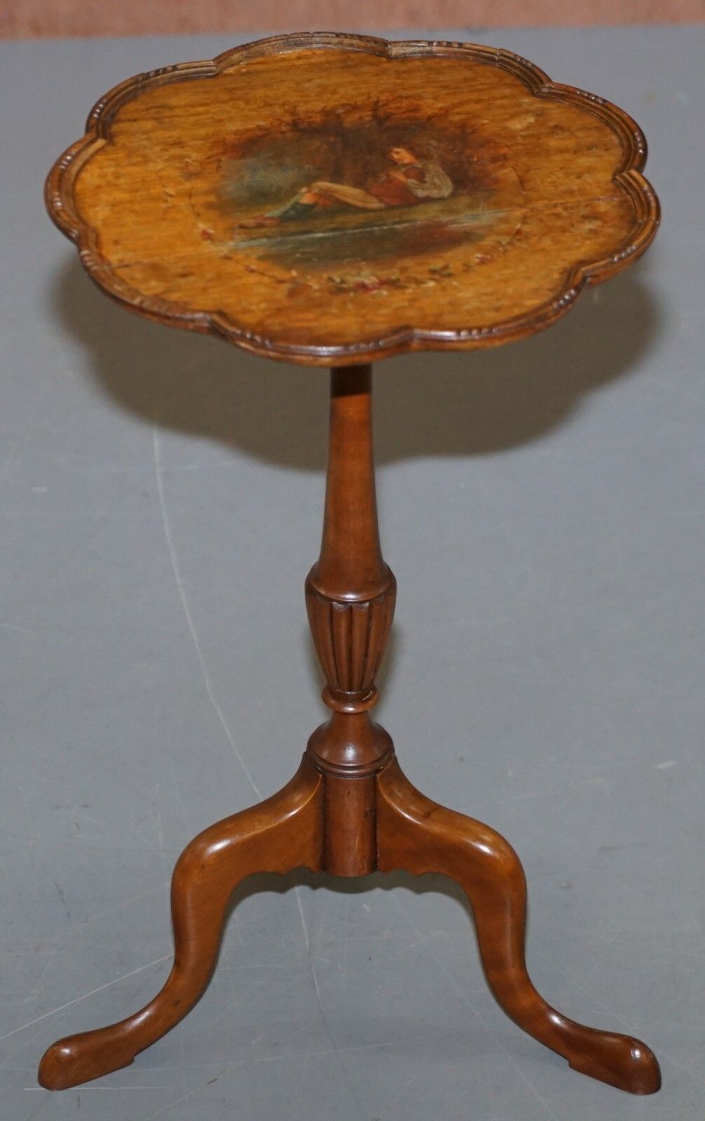 Stunning Hand Painted Mahogany Sheraton Revival Tripod Side End Lamp Wine Table photo for sale