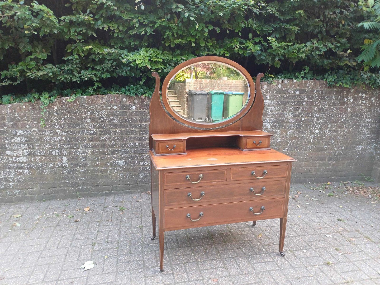 Antique Edwardian Mahogany Dressing Table With Oval Mirror & Brass Handles – Early 20th Century Vanity Chest Of Drawers