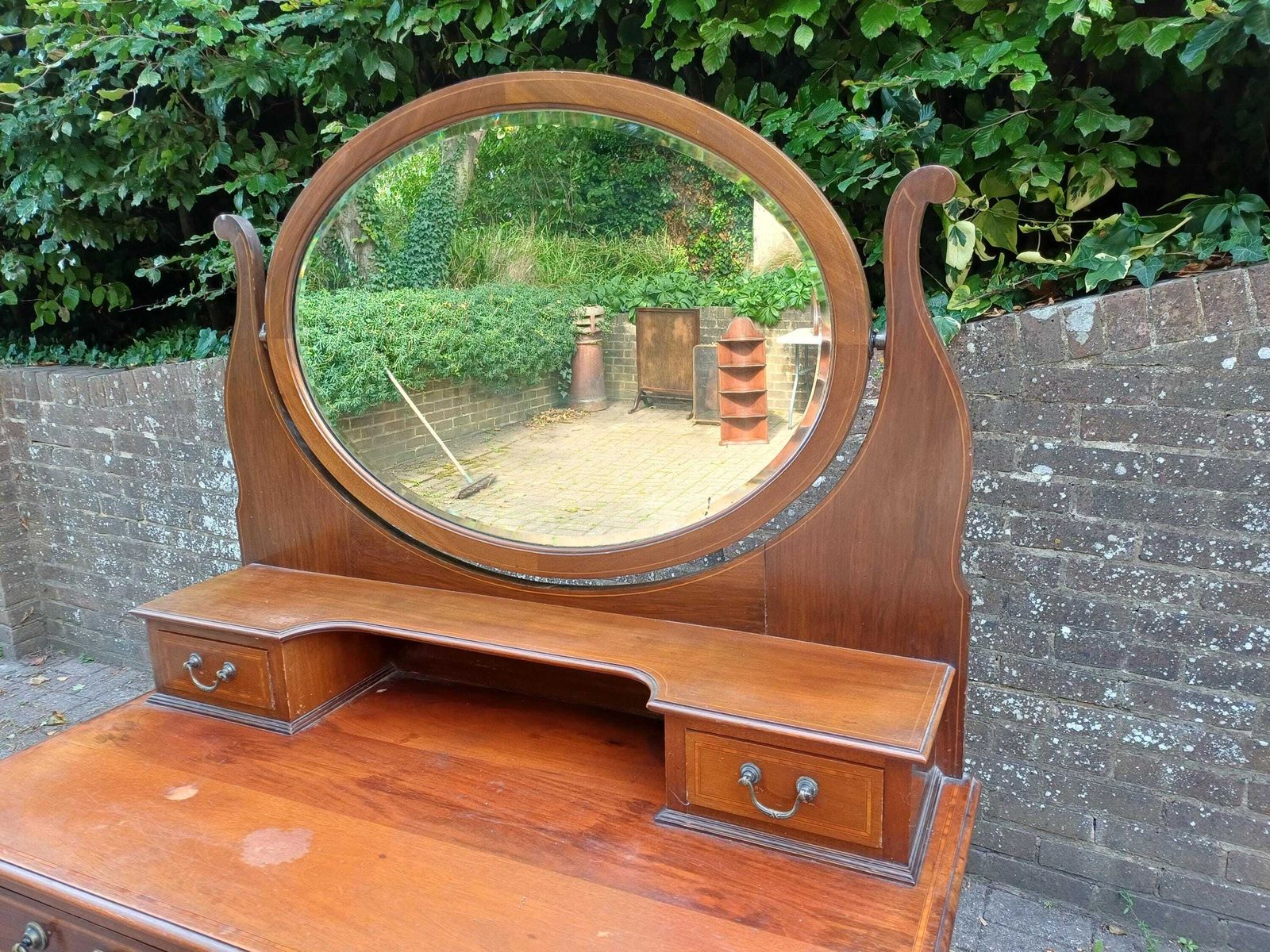 Antique Edwardian Mahogany Dressing Table With Oval Mirror & Brass Handles – Early 20th Century Vanity Chest Of Drawers photo vinterior