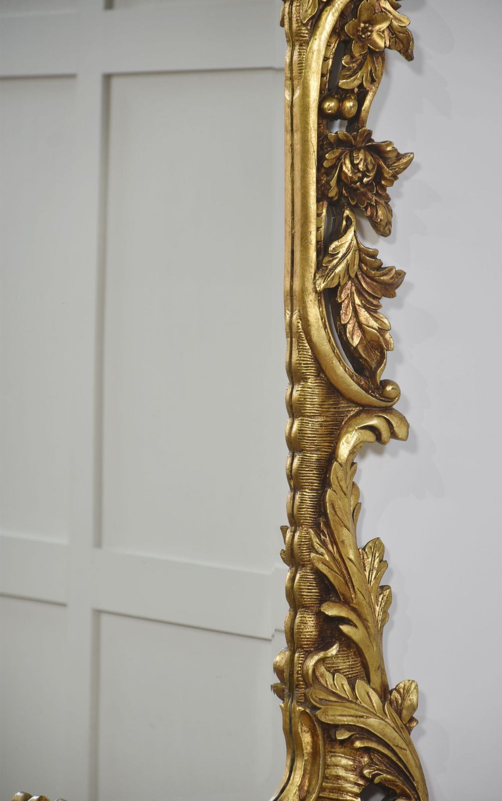 photo furniture Pair Of Baroque Style Carved And Gilded Mirrors