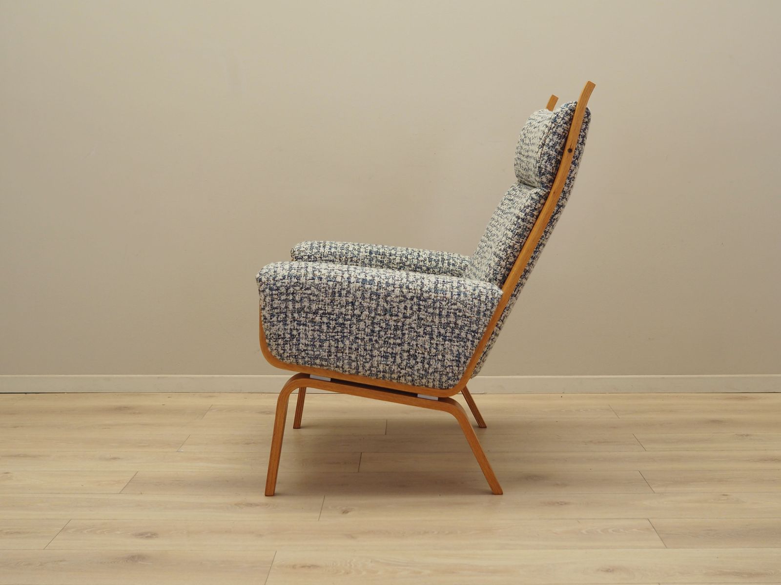 Lounge Chair, Danish Design, 1960s, Designer: Hans J. Wegner, Manufacturer: Getama photo vinterior