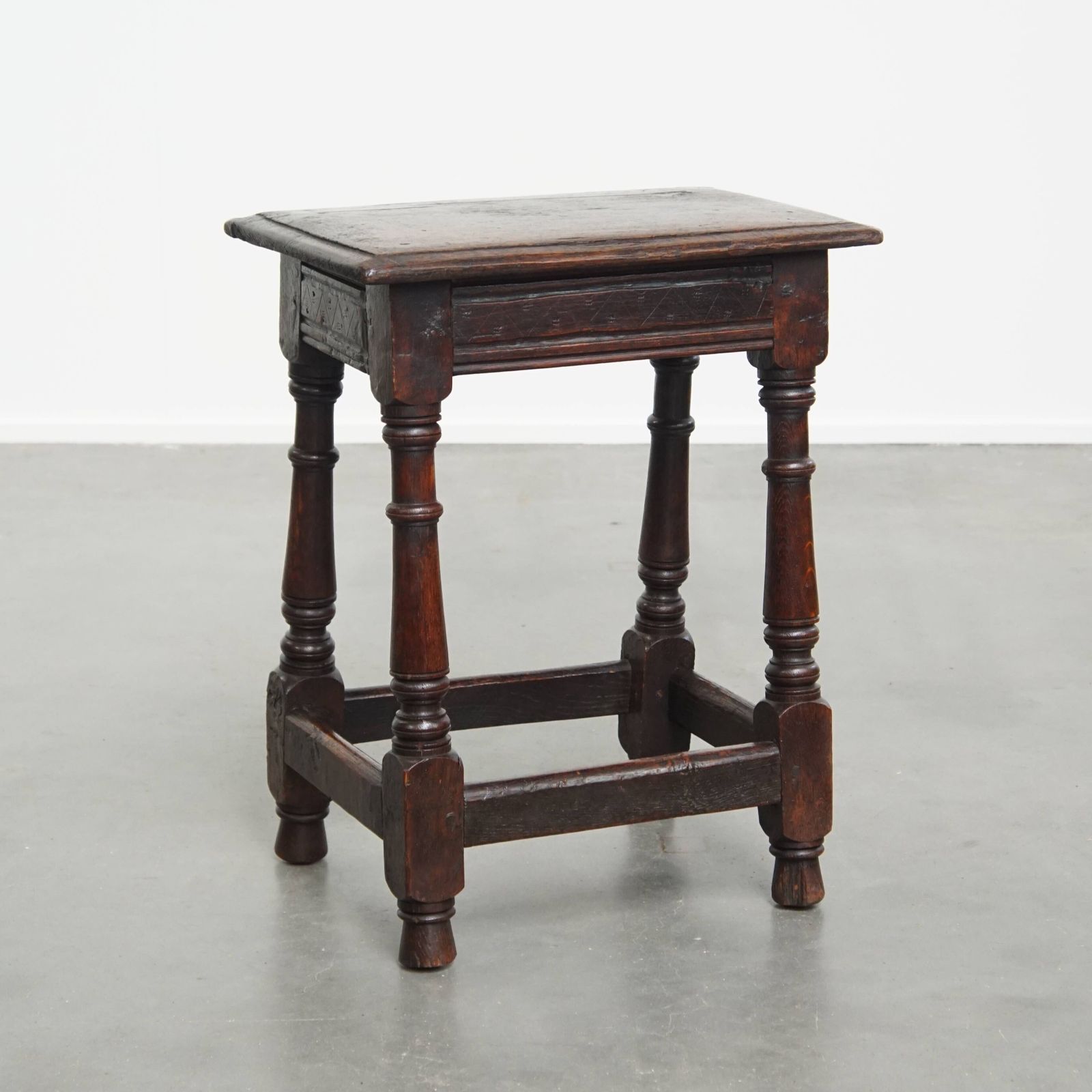 Timeless And Elegant Antique English Oak Joint Stool/ Stool/ Side Table From The 17th Century With Beautiful Colors