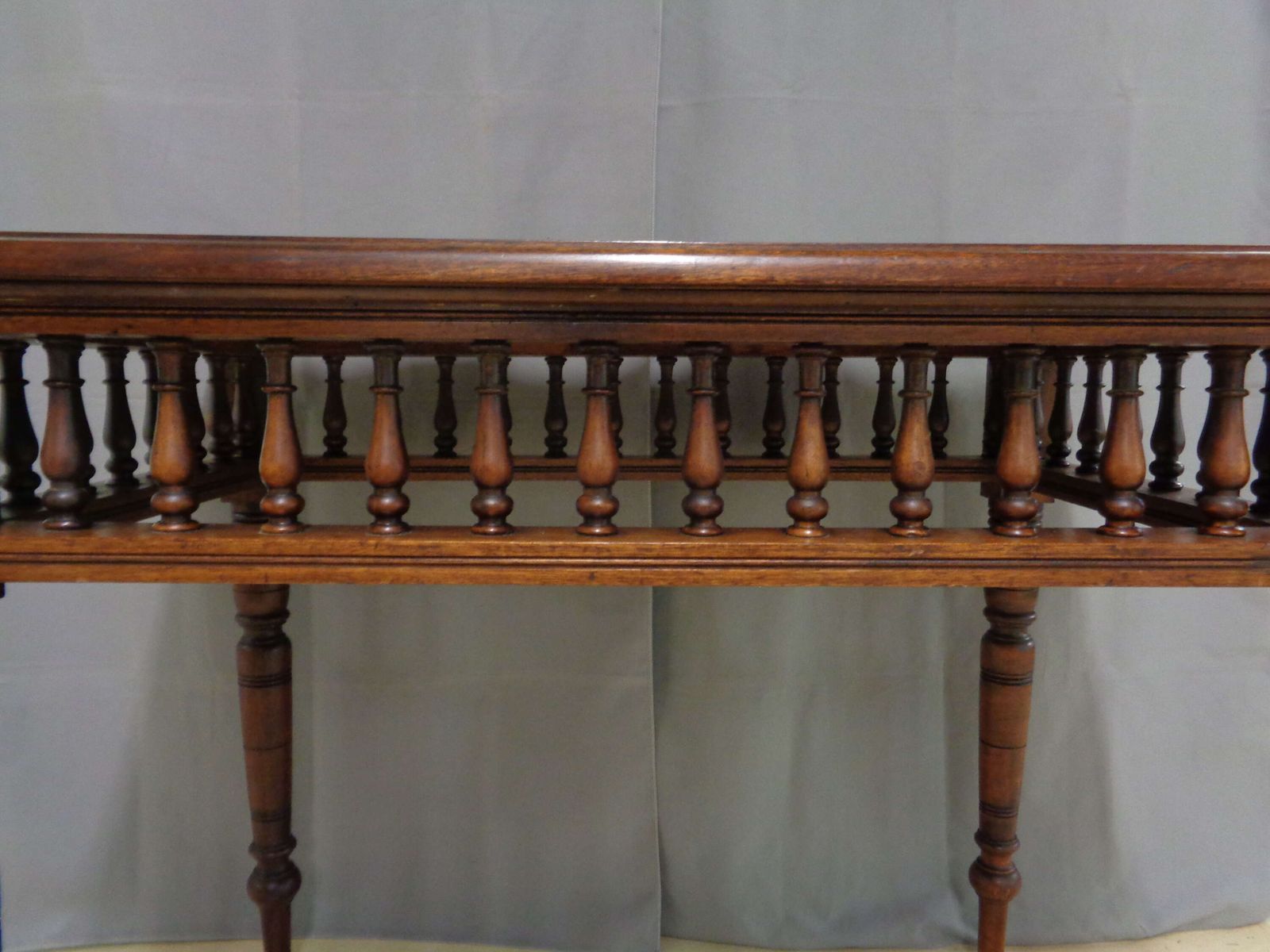 Antique Galleried Table photo vinterior