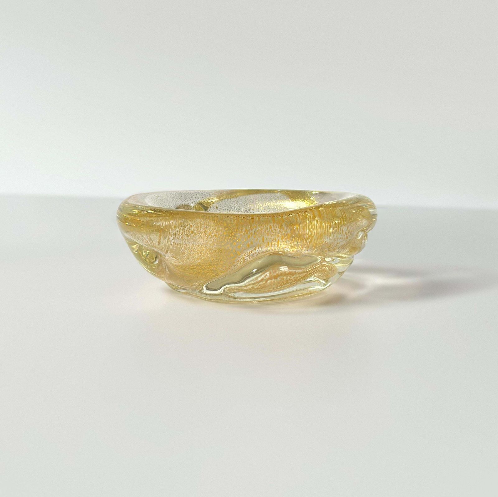 Small Gold Murano Glass Freeform Shaped Bowl By Archimede Seguso, Italy, 1980s photo 200.0