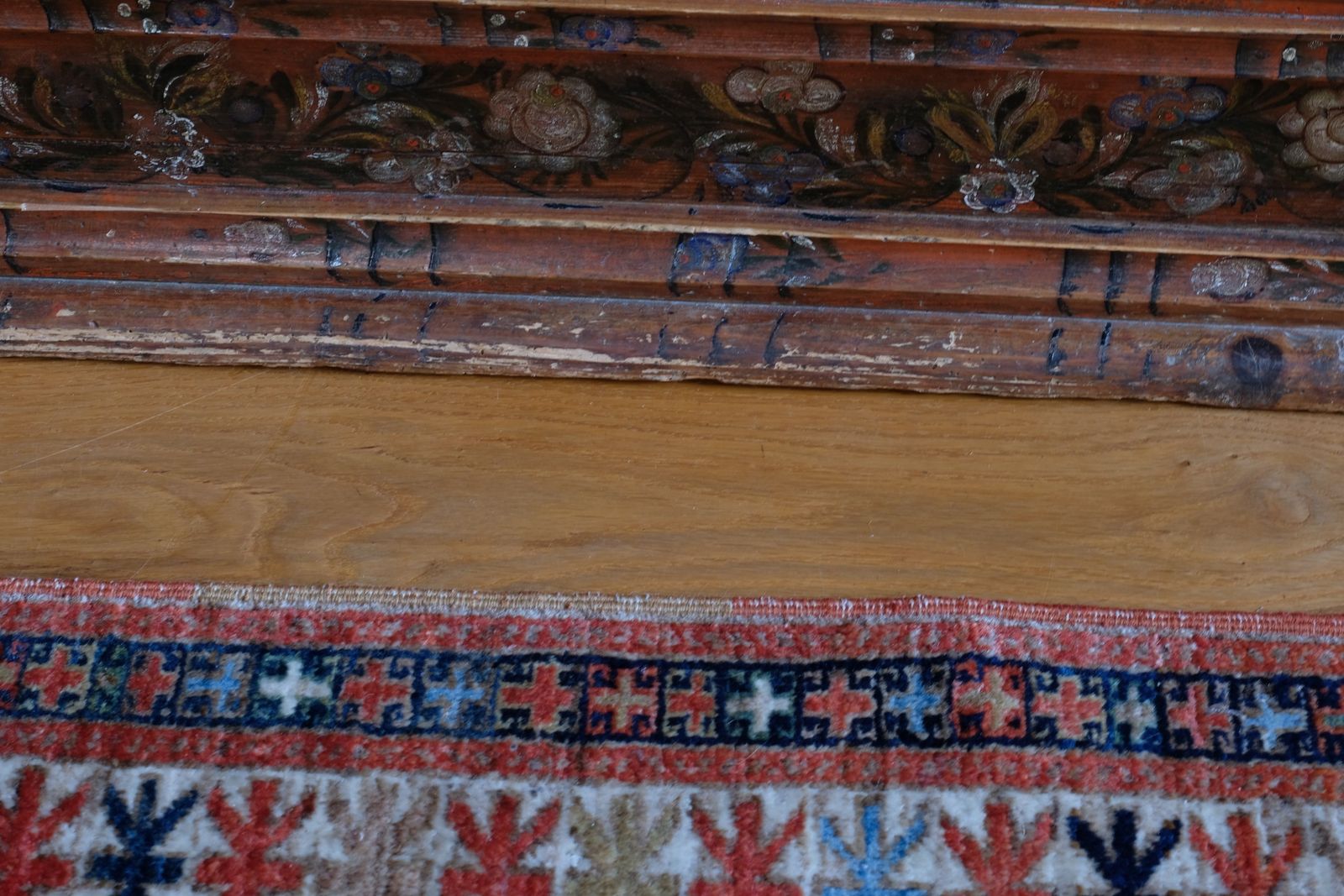 photo vinterior Late 18th Century Alpine Painted Pine Coffer | Continental Folk Art Chest
