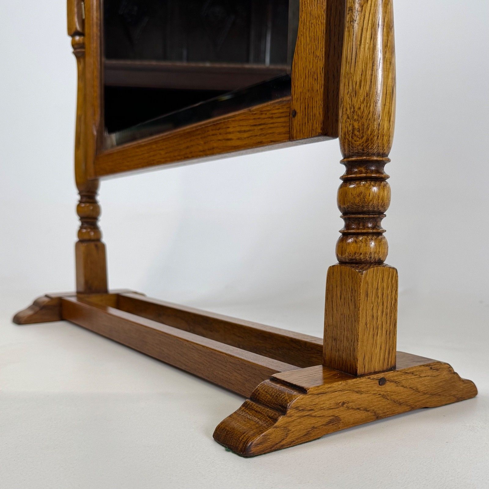 295.0 Vintage 20th Century Good Quality Small Oak Dressing Mirror photo