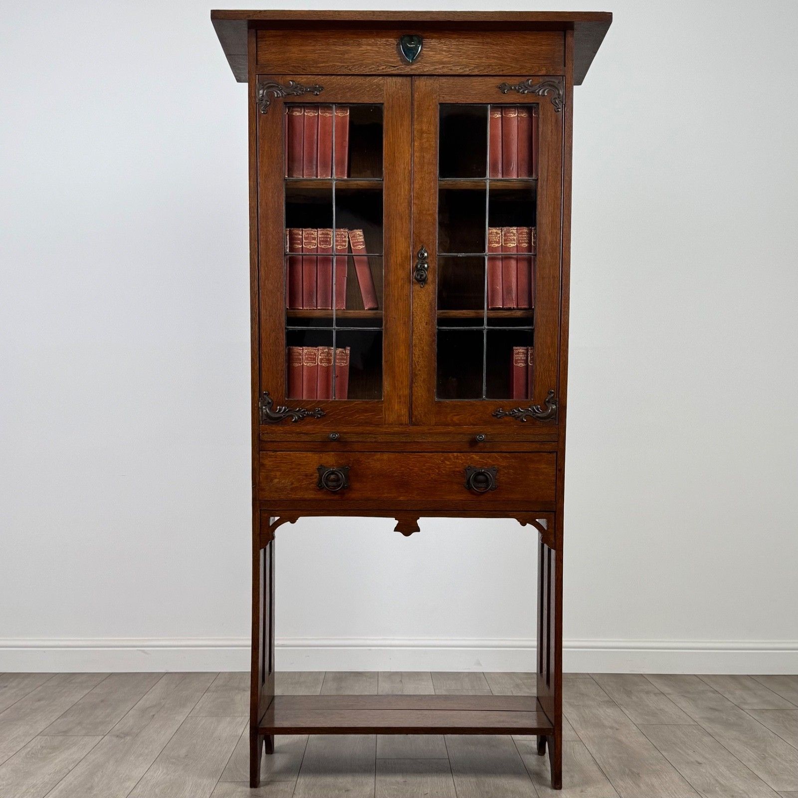 Antique 20th Century Fine Quality Art & Crafts Display Cabinet