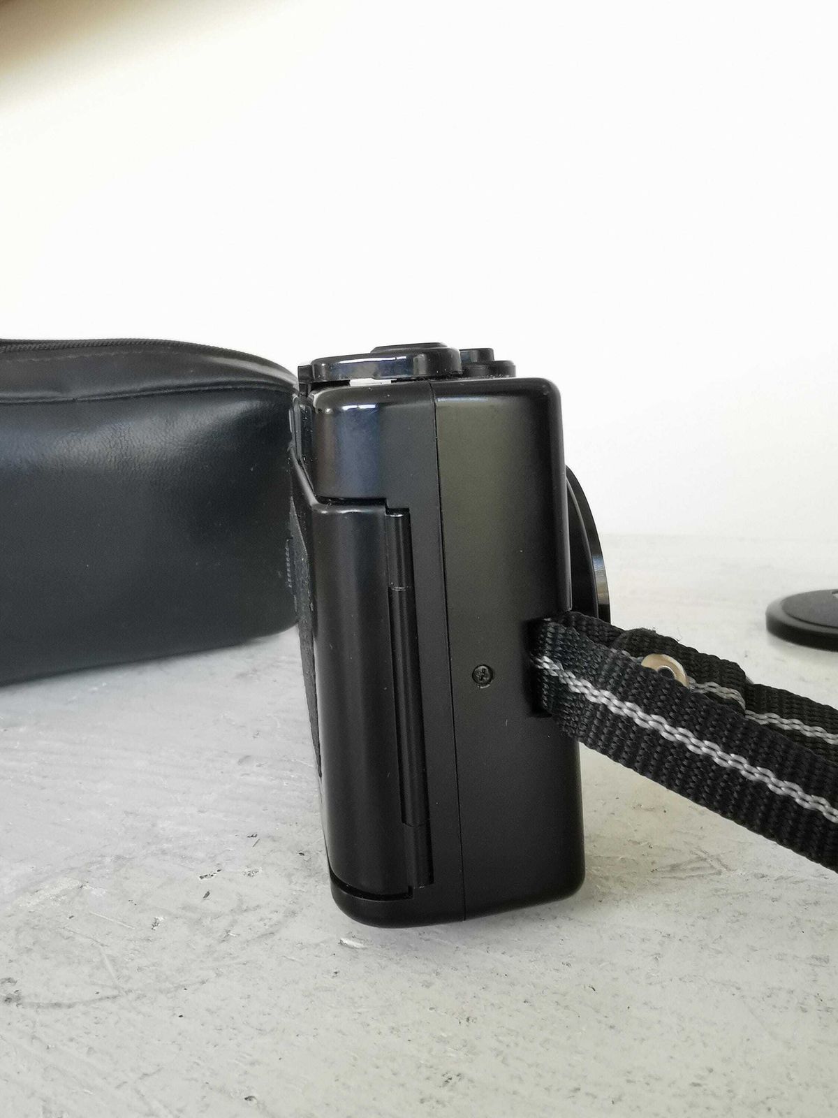 photo for sale Konica Pop 35mm Film Camera With Hexanon Lens – 1980s Point And Shoot With Case And Cap