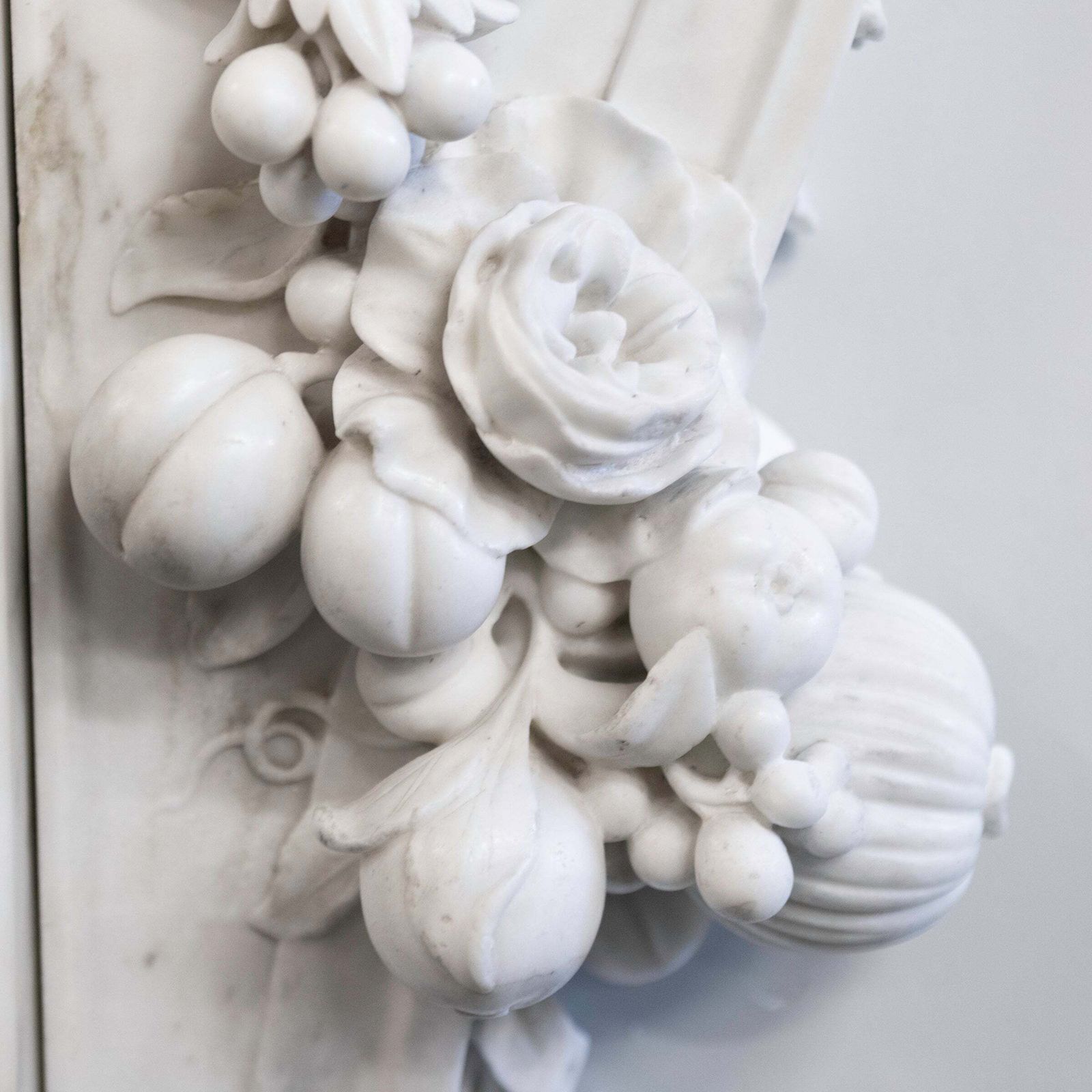 18th Century English Baroque Marble Fireplace | Appuldurcombe House photo vinterior