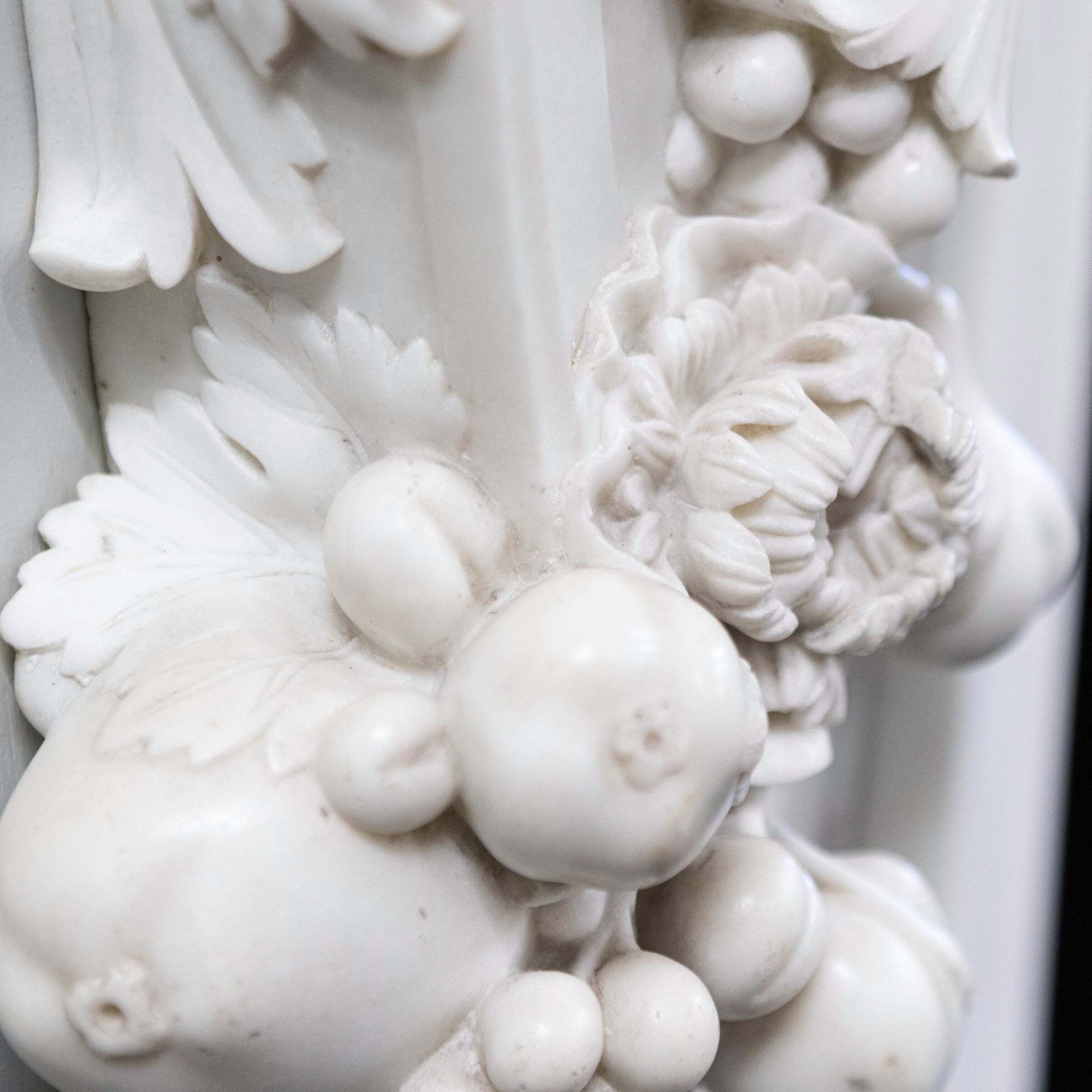photo vintage 18th Century English Baroque Marble Fireplace | Appuldurcombe House