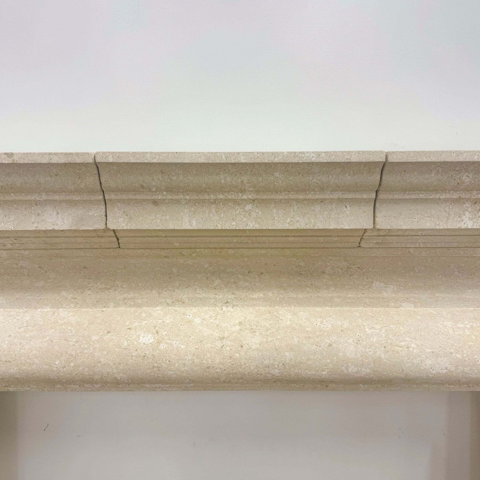 photo vintage Reclaimed Bath Stone Fireplace Surround