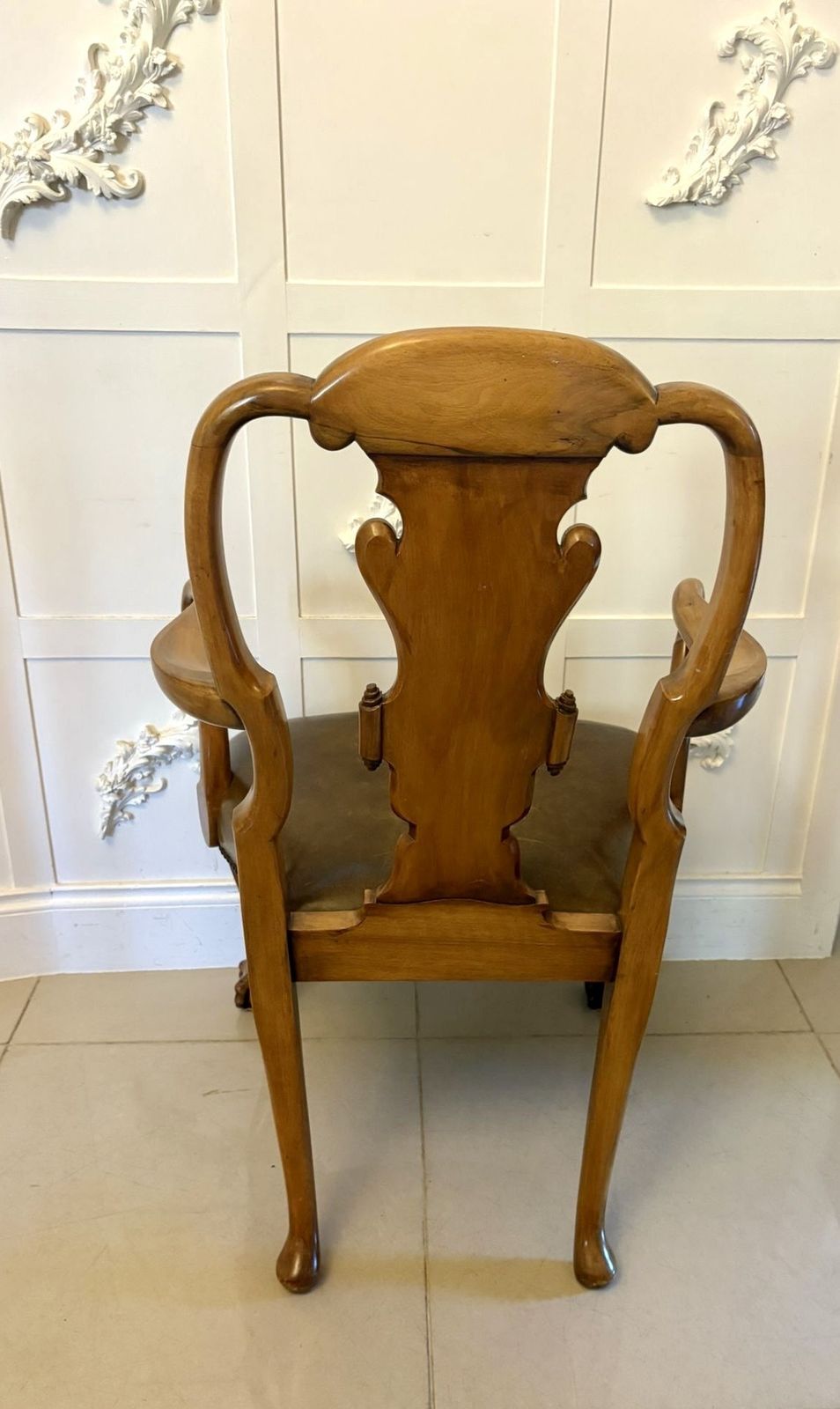Outstanding Quality Antique 19th Century Carved Walnut Office Chair photo vinterior