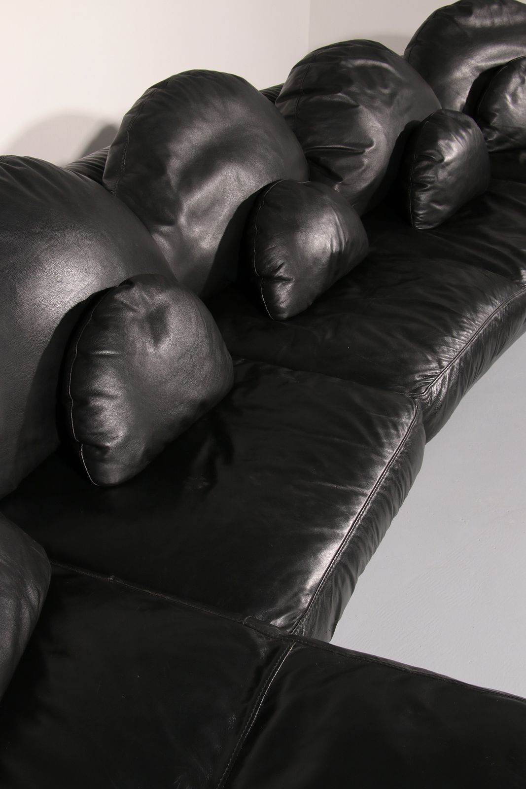 Organically Shaped Post Modern Sectional Sofa In Black Leather photo vinterior