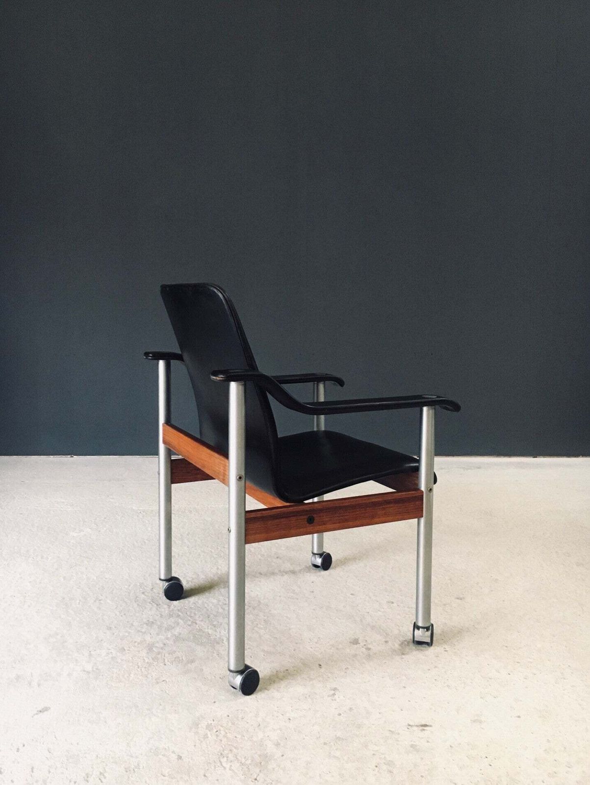 Mid Century Modern Scandinavische Design Bureaustoel Van Dyrlund, Denemarken, Ca. Jaren 1960 photo vintage