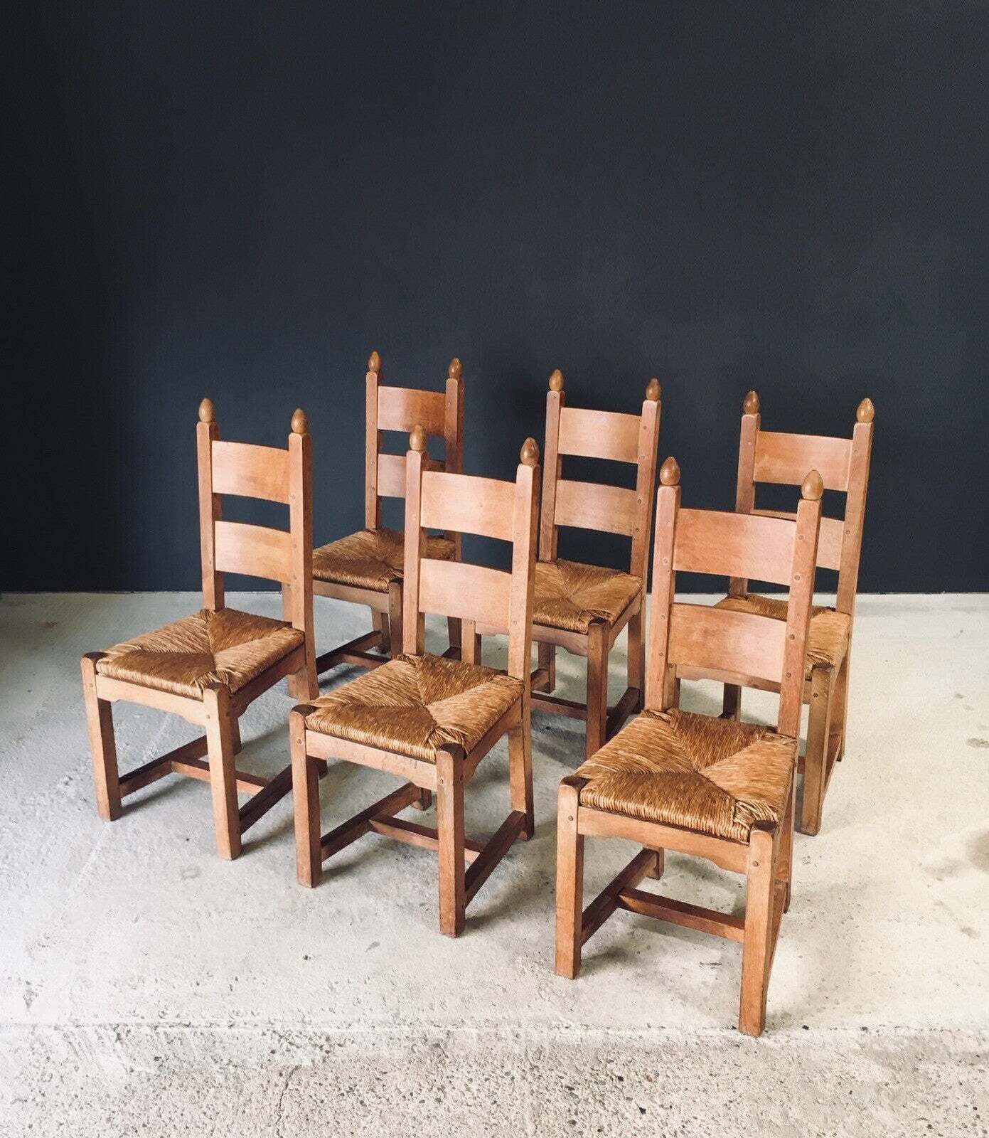 Handgemaakte, Zware Eiken Eetkamerstoelen Met Biezen Zitting, België, Ca. Jaren 1960 photo buy