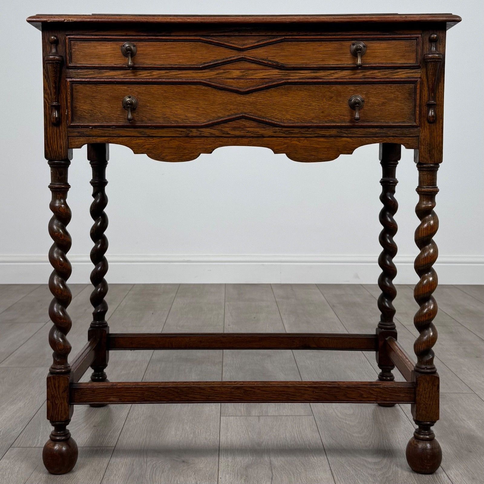 Antique 20th Century Fine Quality Jacobean Side Table In Oak