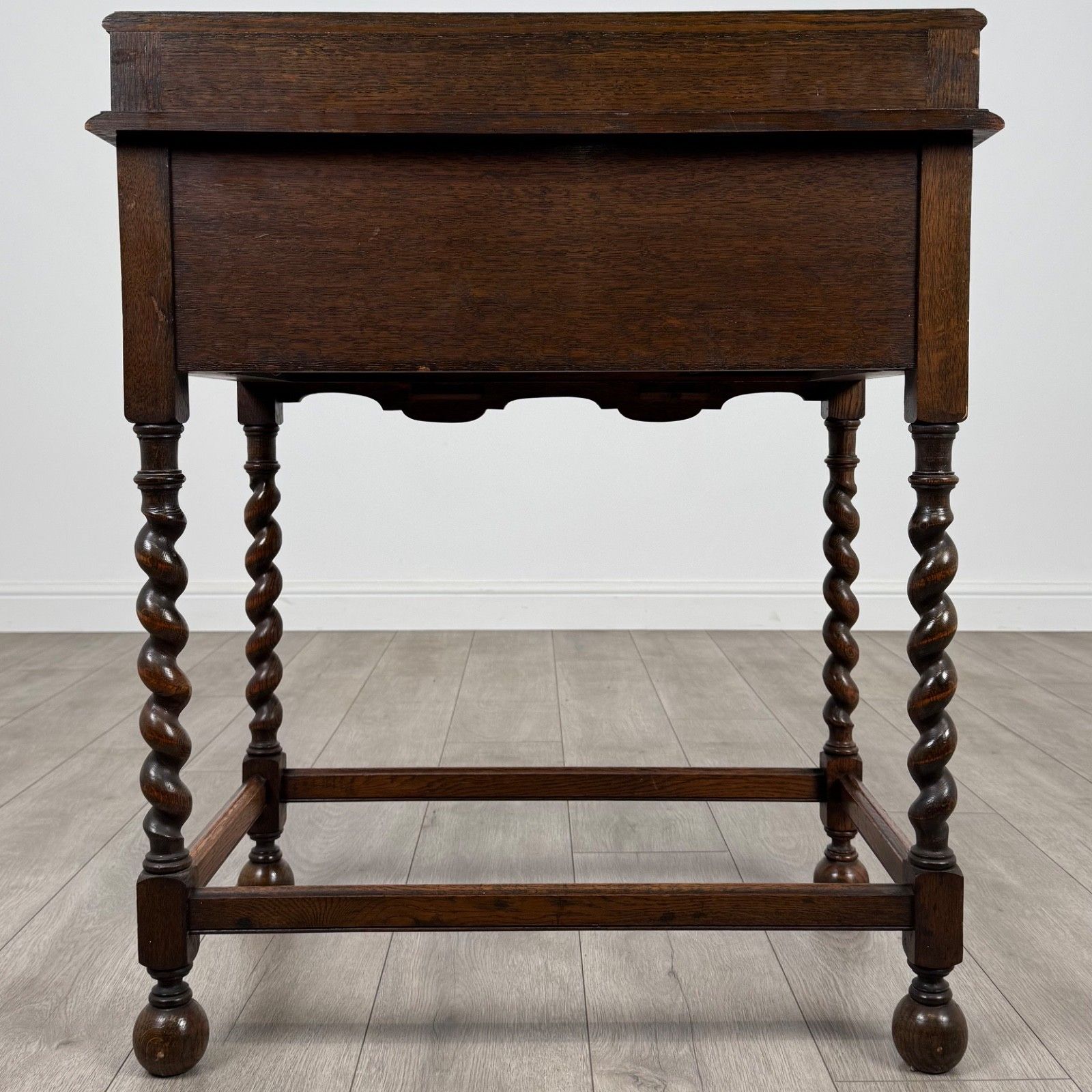 Antique 20th Century Fine Quality Jacobean Side Table In Oak photo 585.0