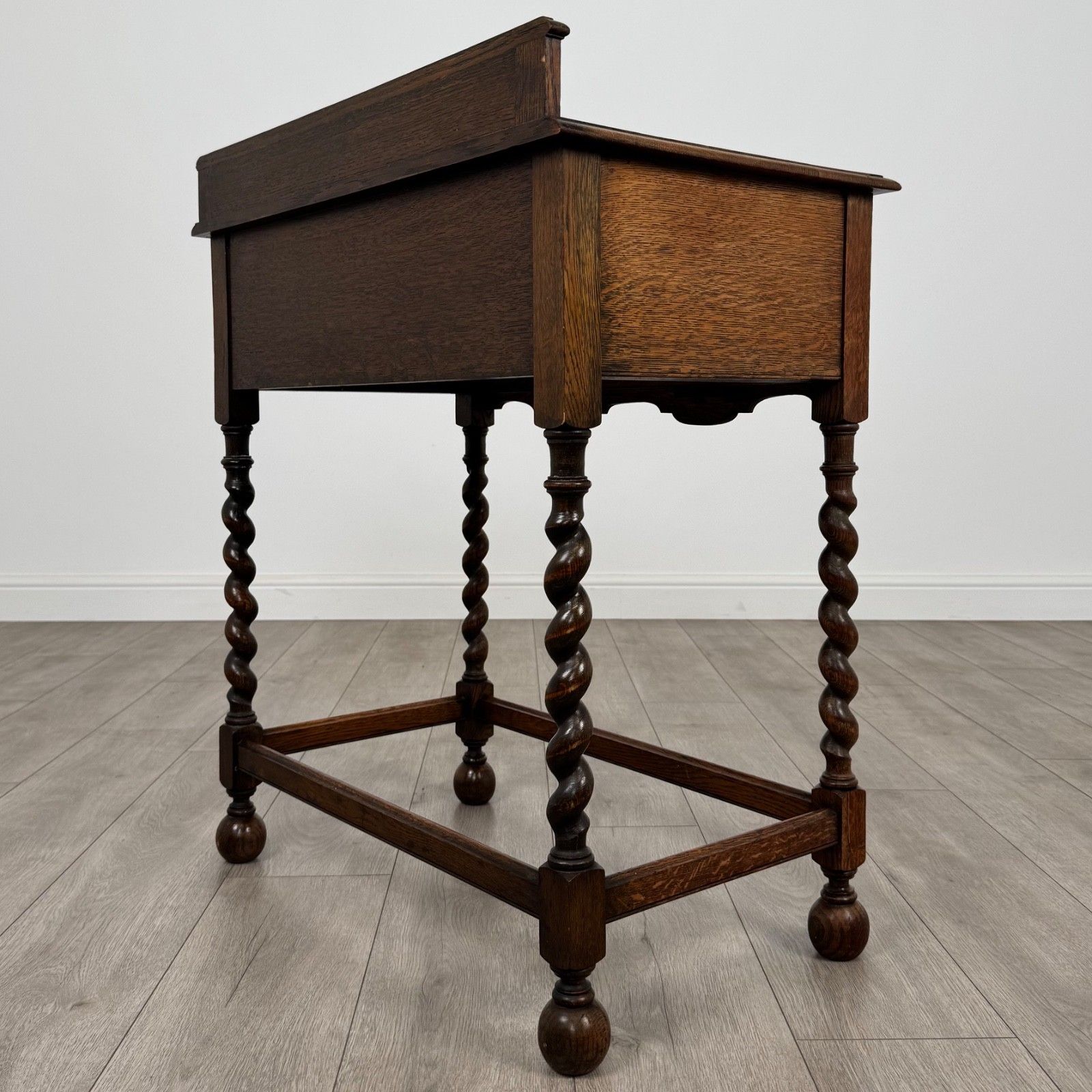 Antique 20th Century Fine Quality Jacobean Side Table In Oak photo vinterior