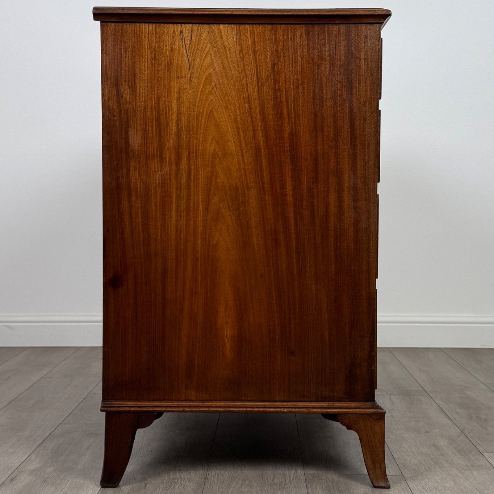 Antique 18th Century Chest Of Drawers In Mahogany photo buy