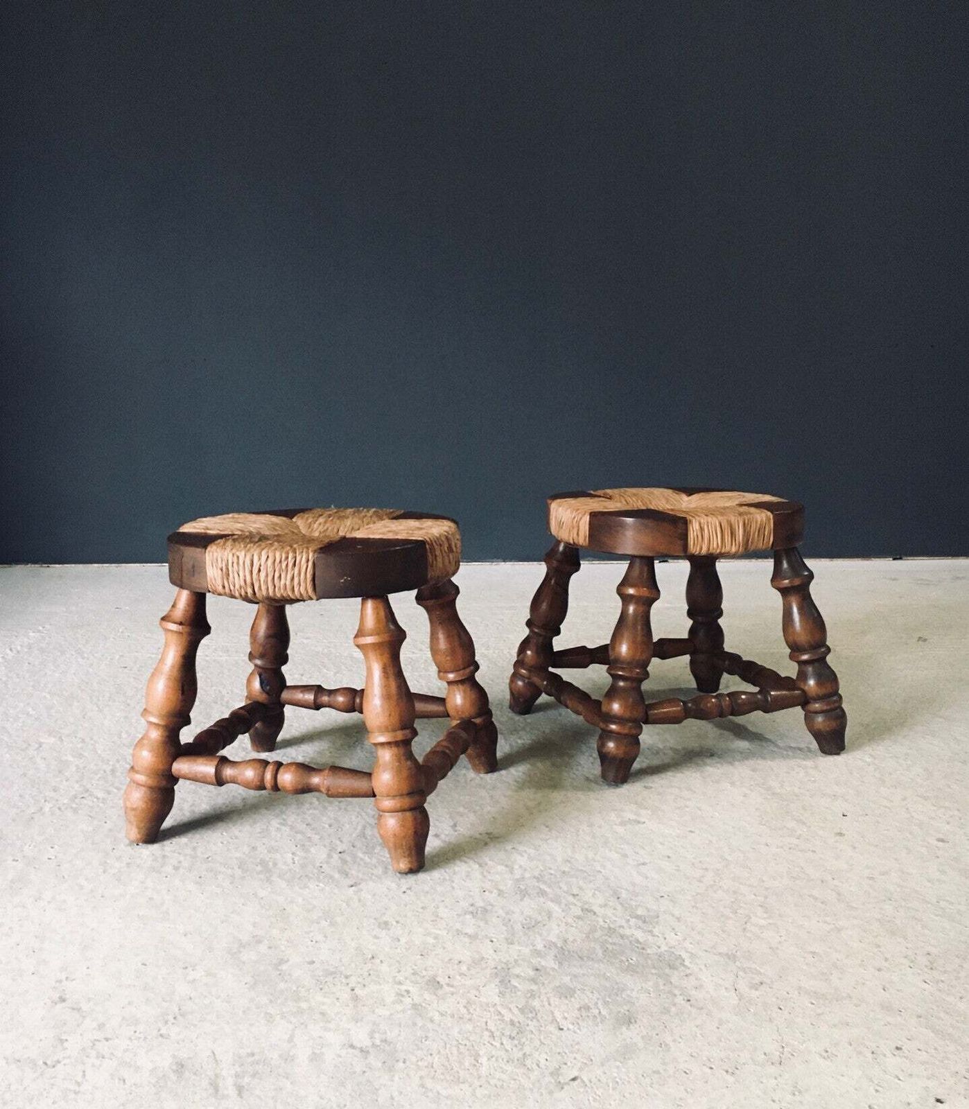 Rustieke Lage Eiken Krukken Met Biezen Zitting, Frankrijk, Ca. Jaren 1940 photo furniture
