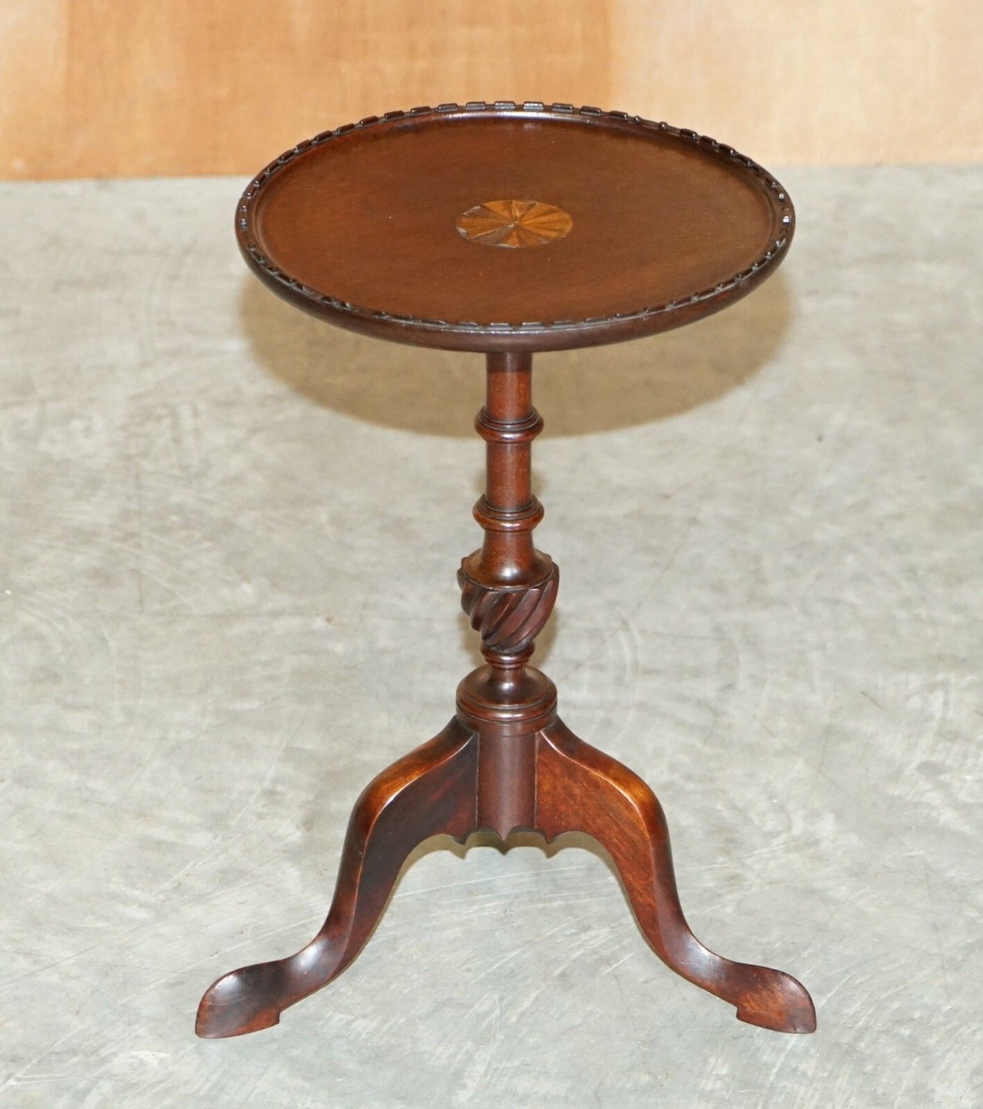 Lovely Antique Sheraton Revival Mahogany Tripod Side End Lamp Wine Table photo furniture
