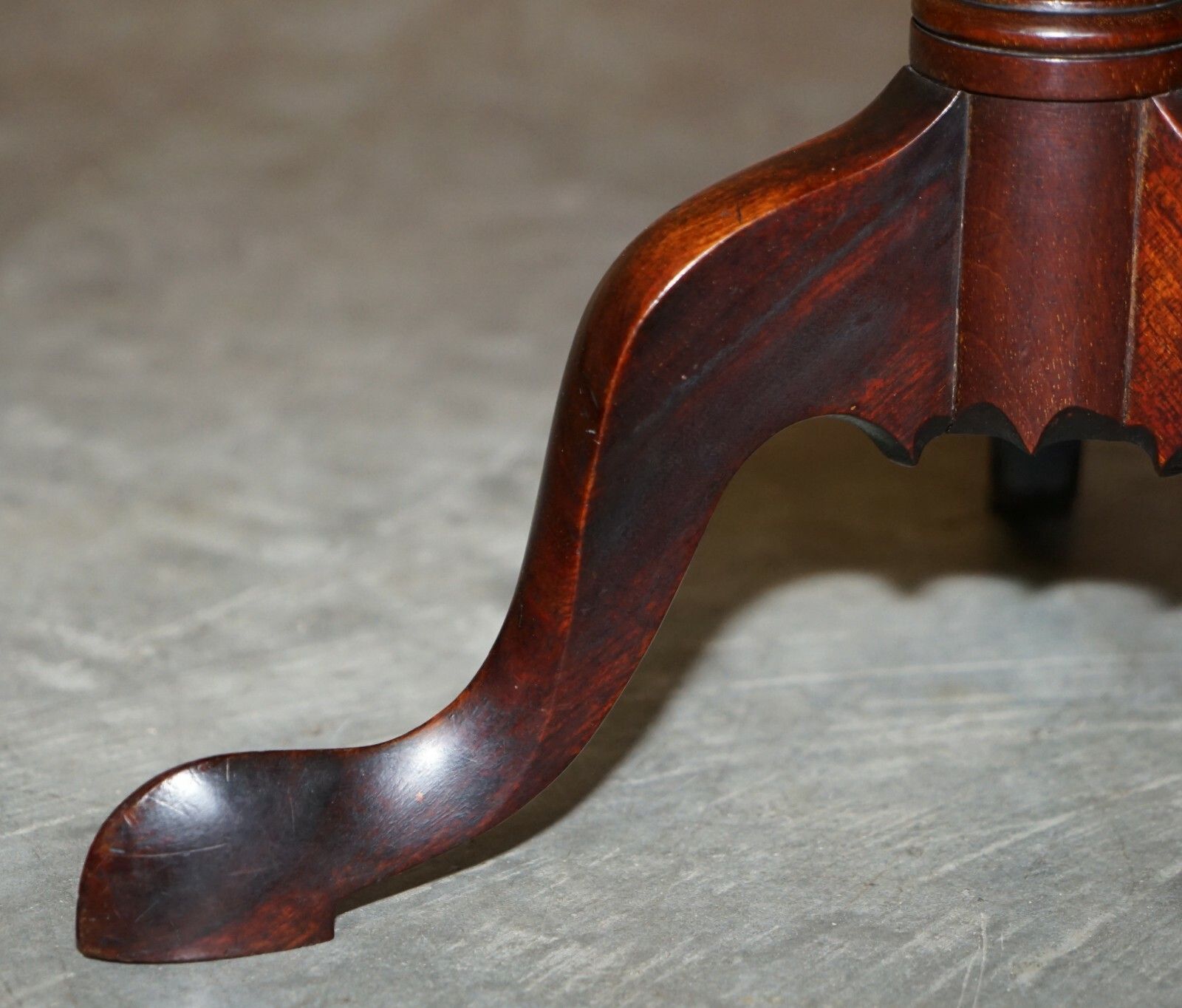 Furniture Lovely Antique Sheraton Revival Mahogany Tripod Side End Lamp Wine Table photo