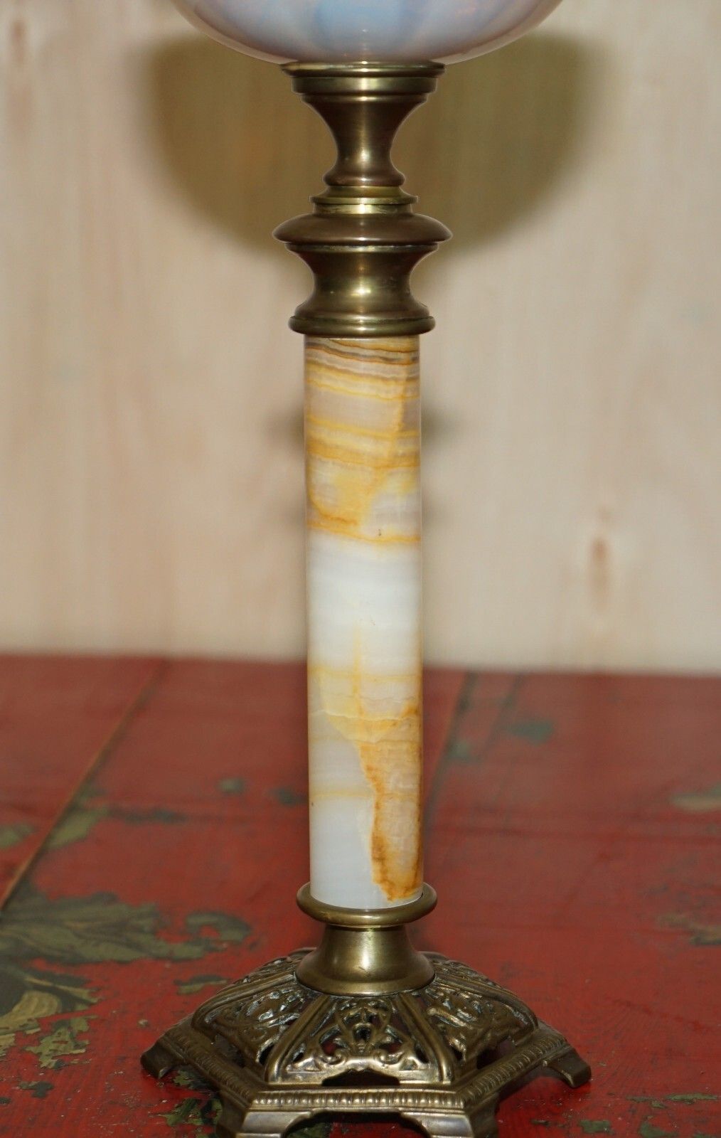 Anitique Onyx Base Victorian Oil Lamp Original Pearl Glass Finish Oil Dome photo vintage
