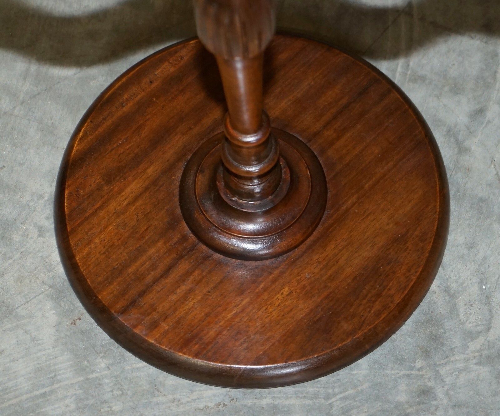 450.0 Lovely Vintage Two Tone Mahogany Tripod Lamp End Wine Table Nice Proportions photo