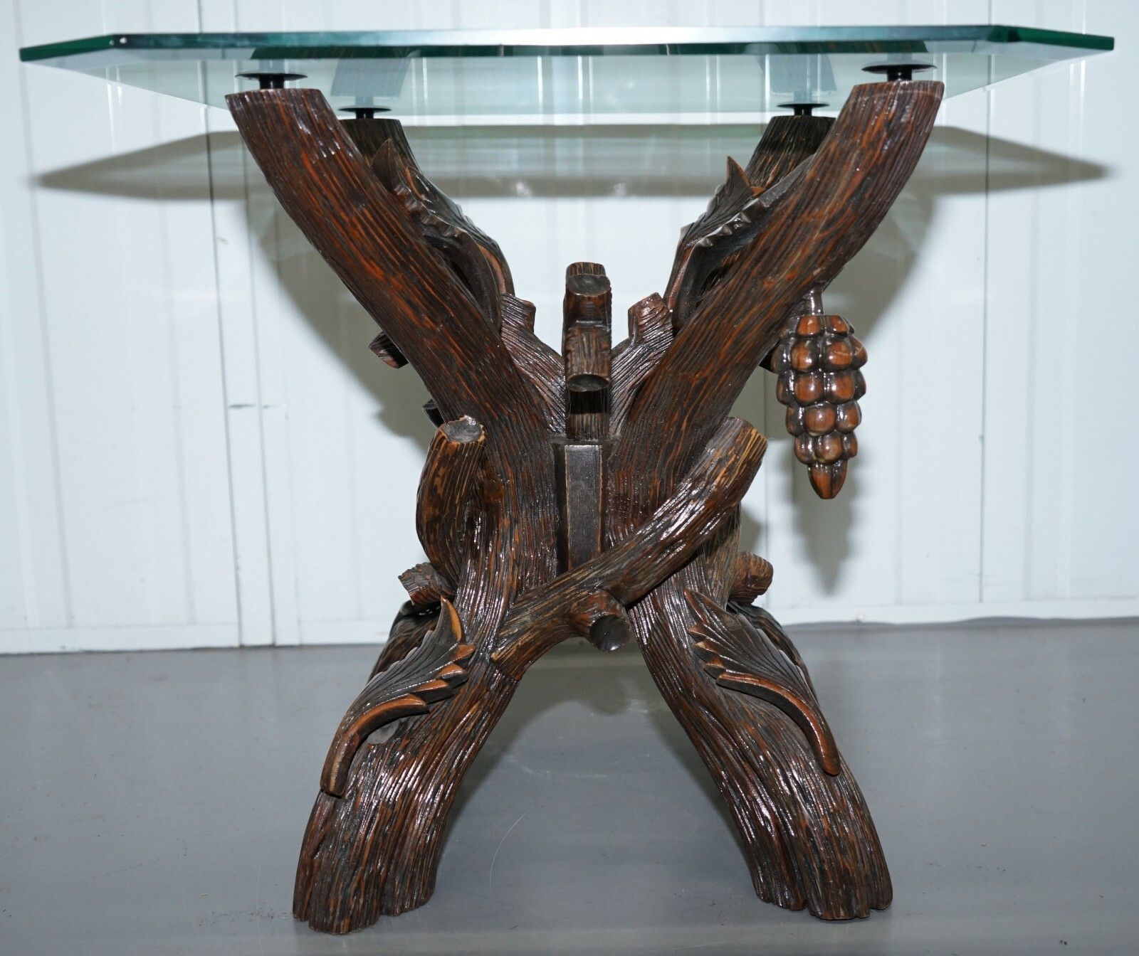 Black Forest Wood Carved With Leaved & Grapes Side Lamp End Wine Table Glass Top photo vinterior