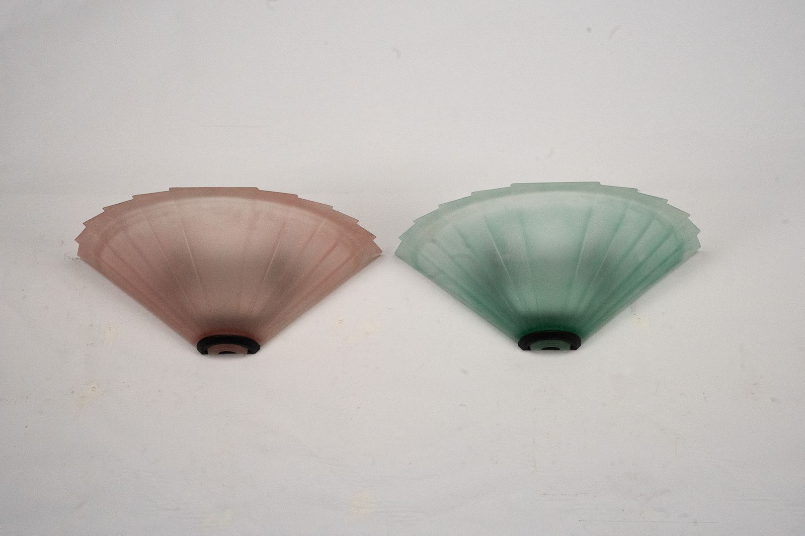 Pair Of De Majo Sconces In Thick Pink And Green Murano Glass. Italy 1980s photo 1040.0