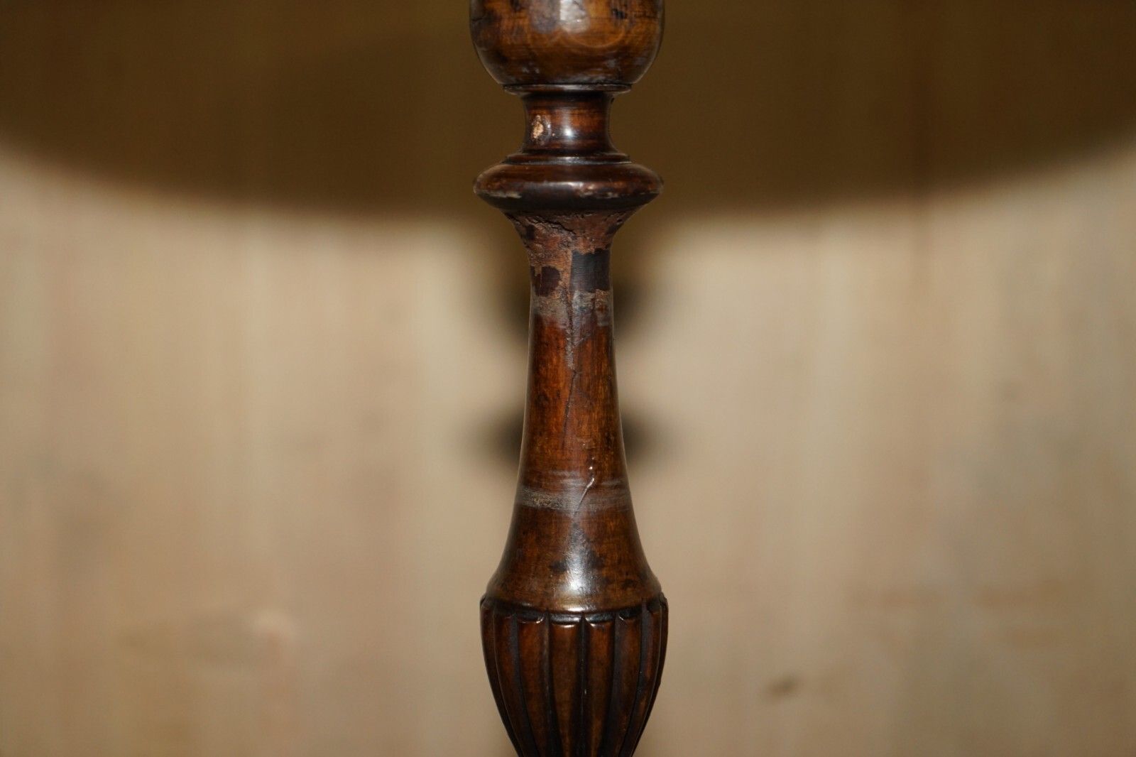 Vintage Light Mahogany With Sculpted Legs Tripod Lamp Side End Wine Table photo vinterior