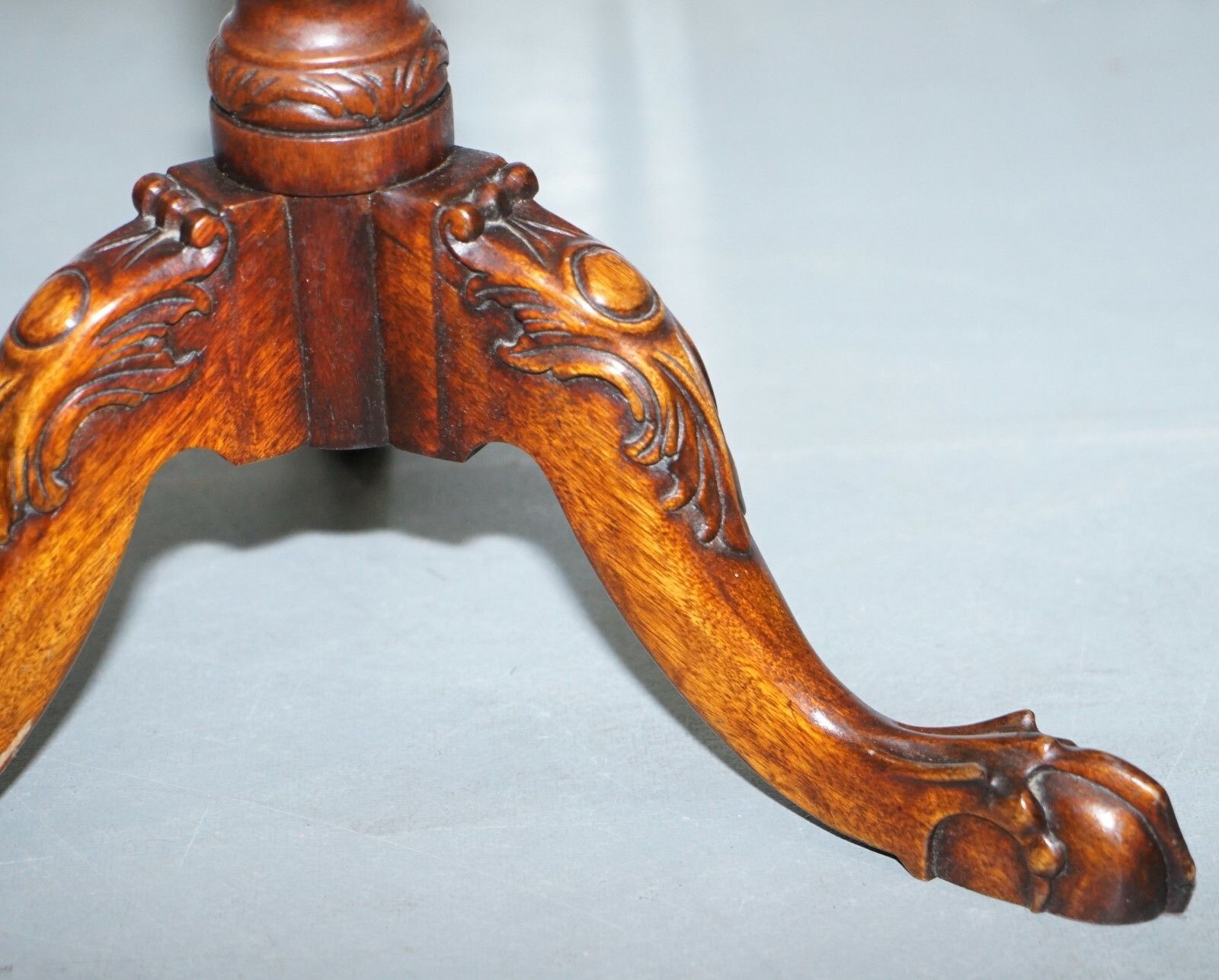 Tall Hand Carved Mahogany Jardiniere Stand, Claw & Ball Feet Scalloped Edge Top photo 350.0