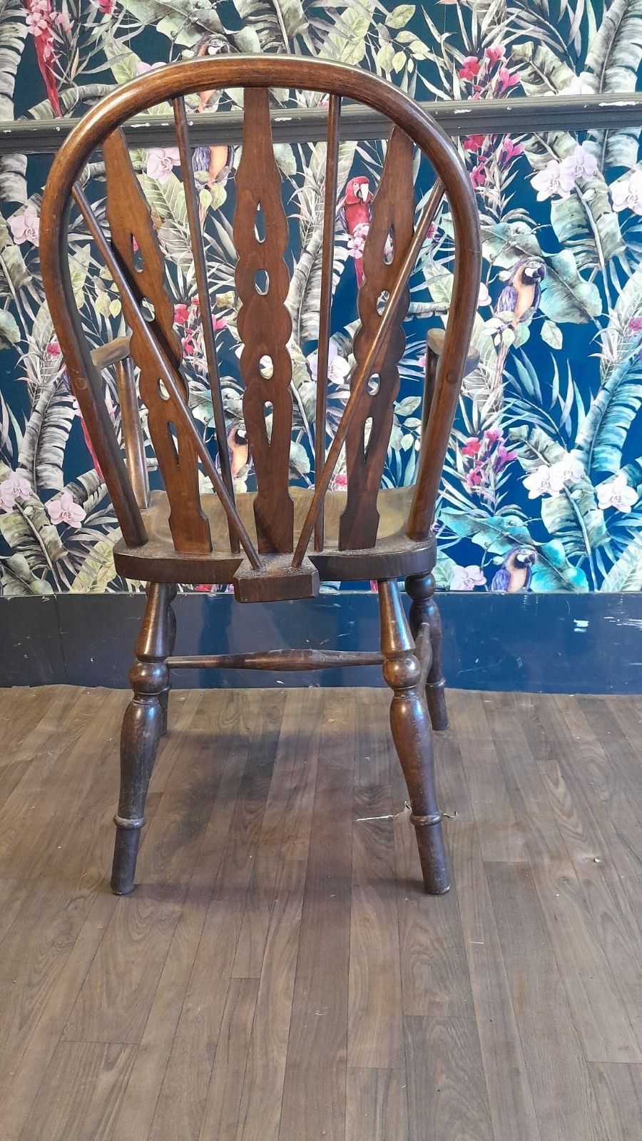 Antique Windsor Wheelback Spindle Carver Chair, Great Condition photo 199.0