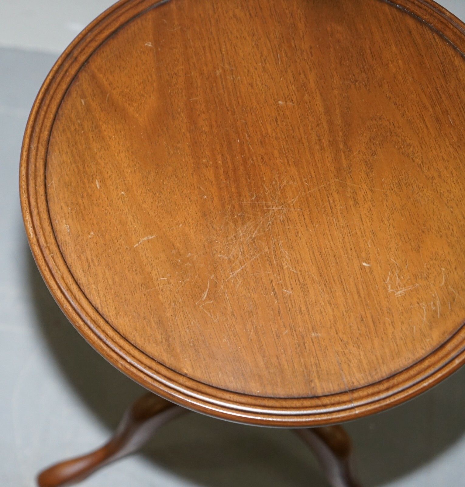 Elegant Vintage Mahogany Tripod Lamp Side End Wine Occasional Table Bowed Top photo Furniture