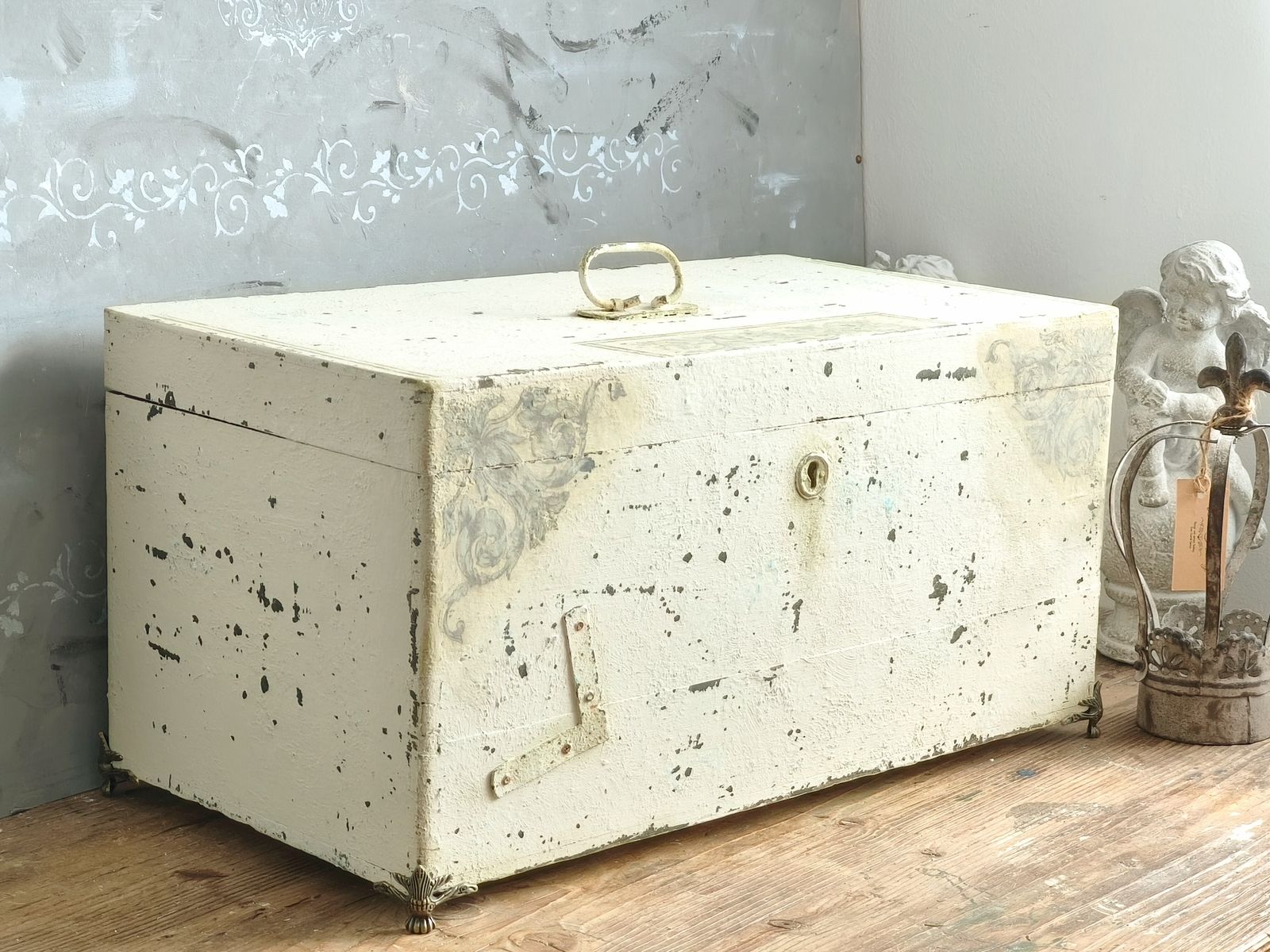 Antique Creamy Wooden Trunk Chest, Distressed Furniture photo vintage