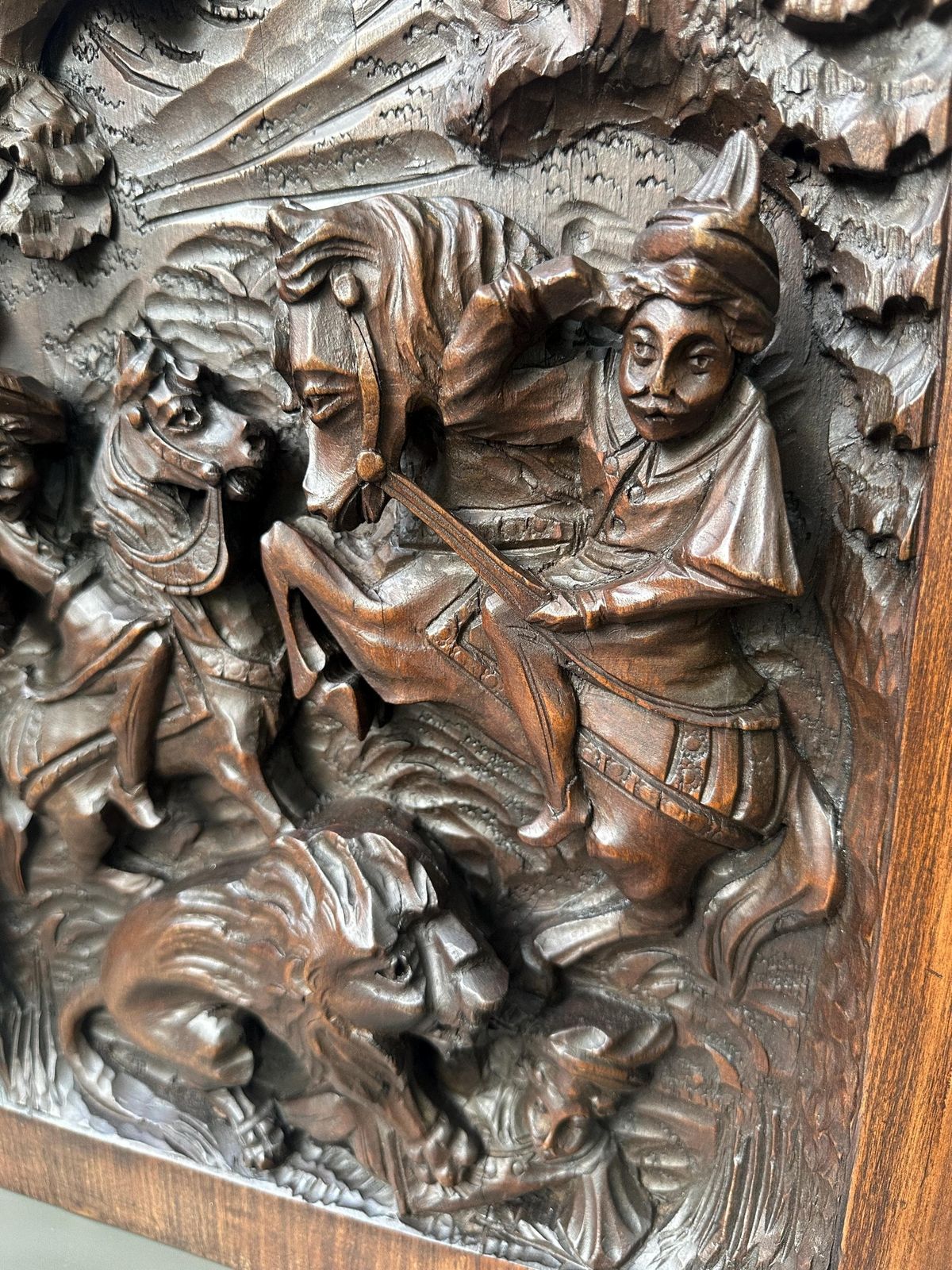 19th Century Carved Wood Panel – Dramatic Lion Hunt Scene – Orientalist Antique Wall Art 26,4" photo buy