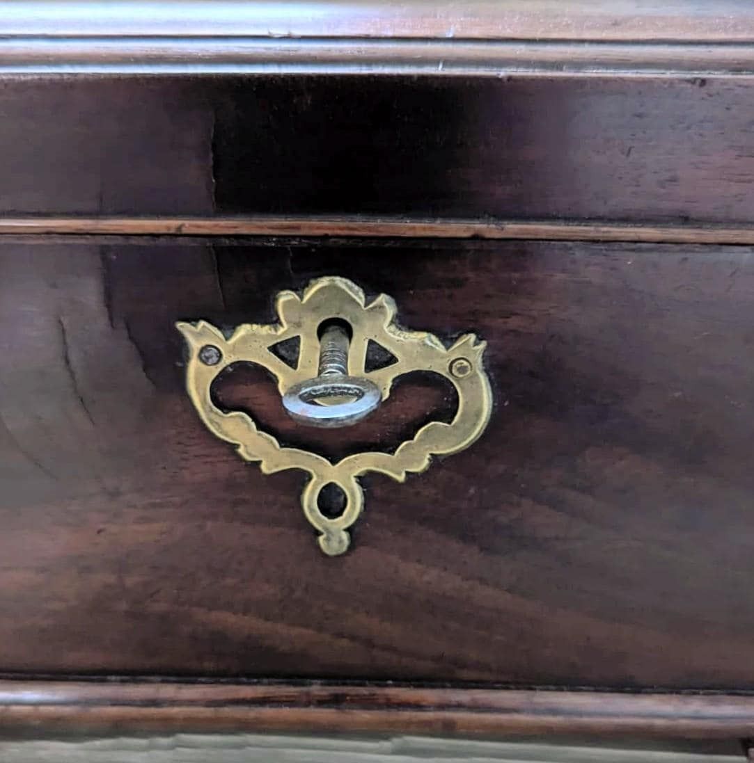 An Antique Early Georgian Mahogany Tea Caddy Or Tea Box With Canisters C1780 photo 185.0