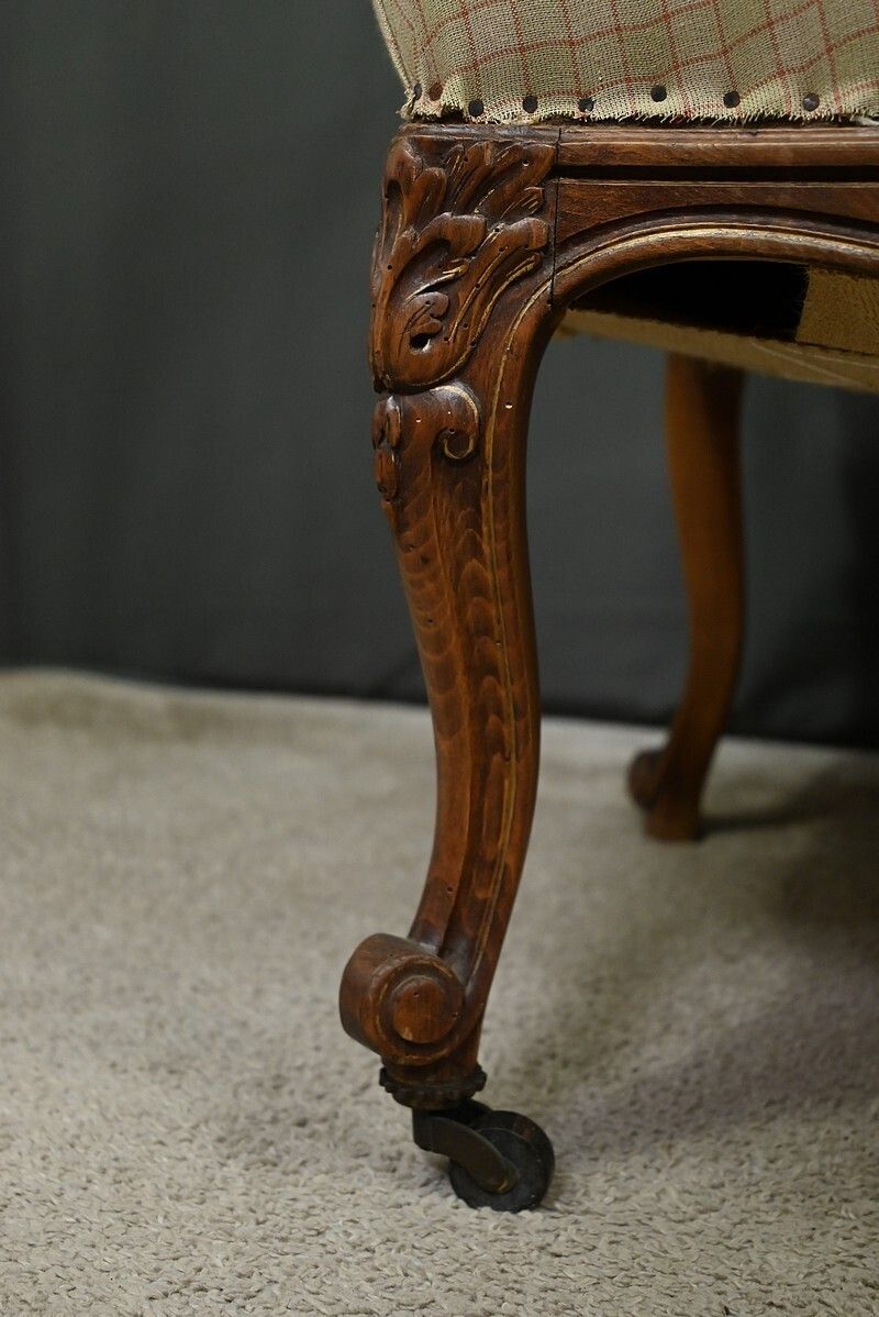 photo furniture Louis XV Style Beechwood Armchair – Mid 19th Century