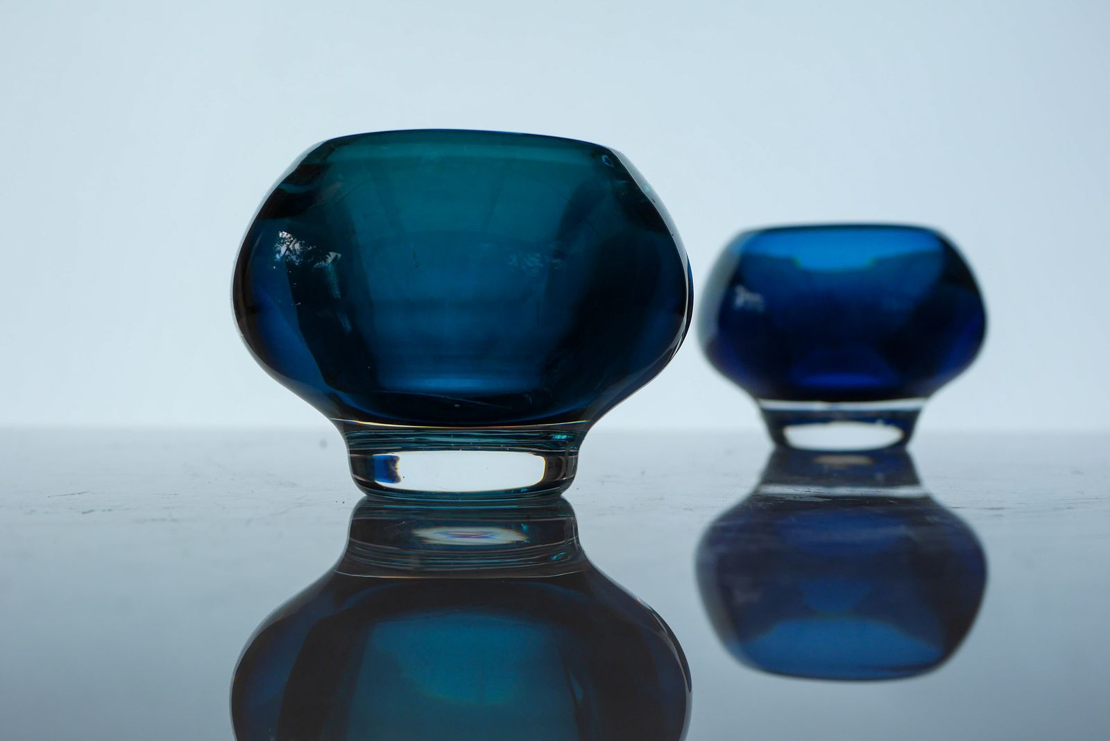 photo furniture Modern Scandinavian Sommerso Glass By Mona Morales, 1960s, Set Of 4