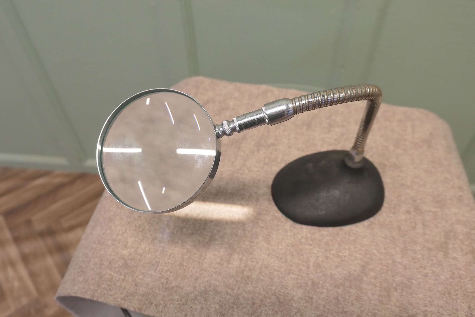 Art Deco Chrome Desk Top Magnifying Glass photo 414.0