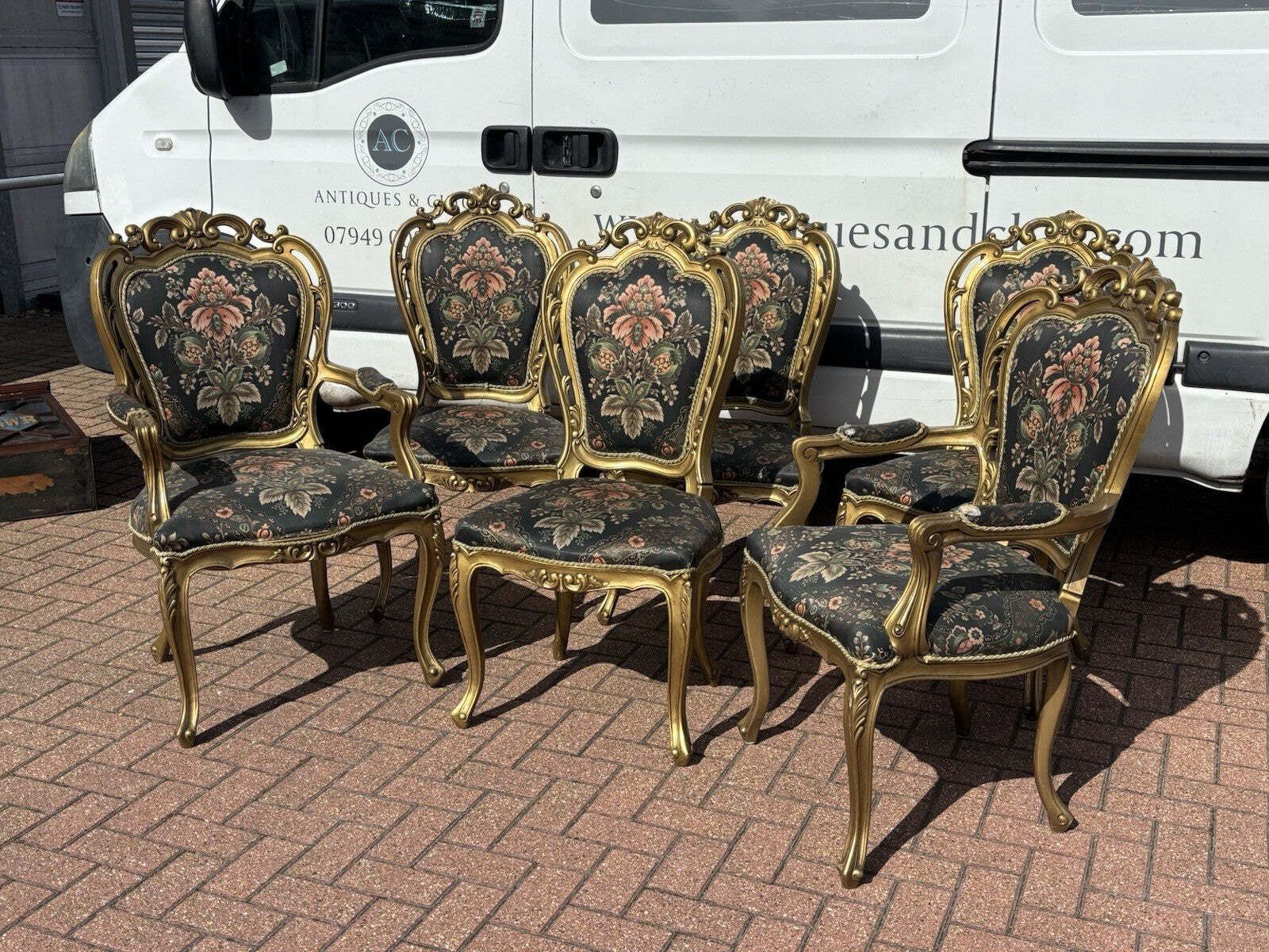 6 French Louis Style Gold Gilt Wooden And Upholstered Armchairs. photo vinterior