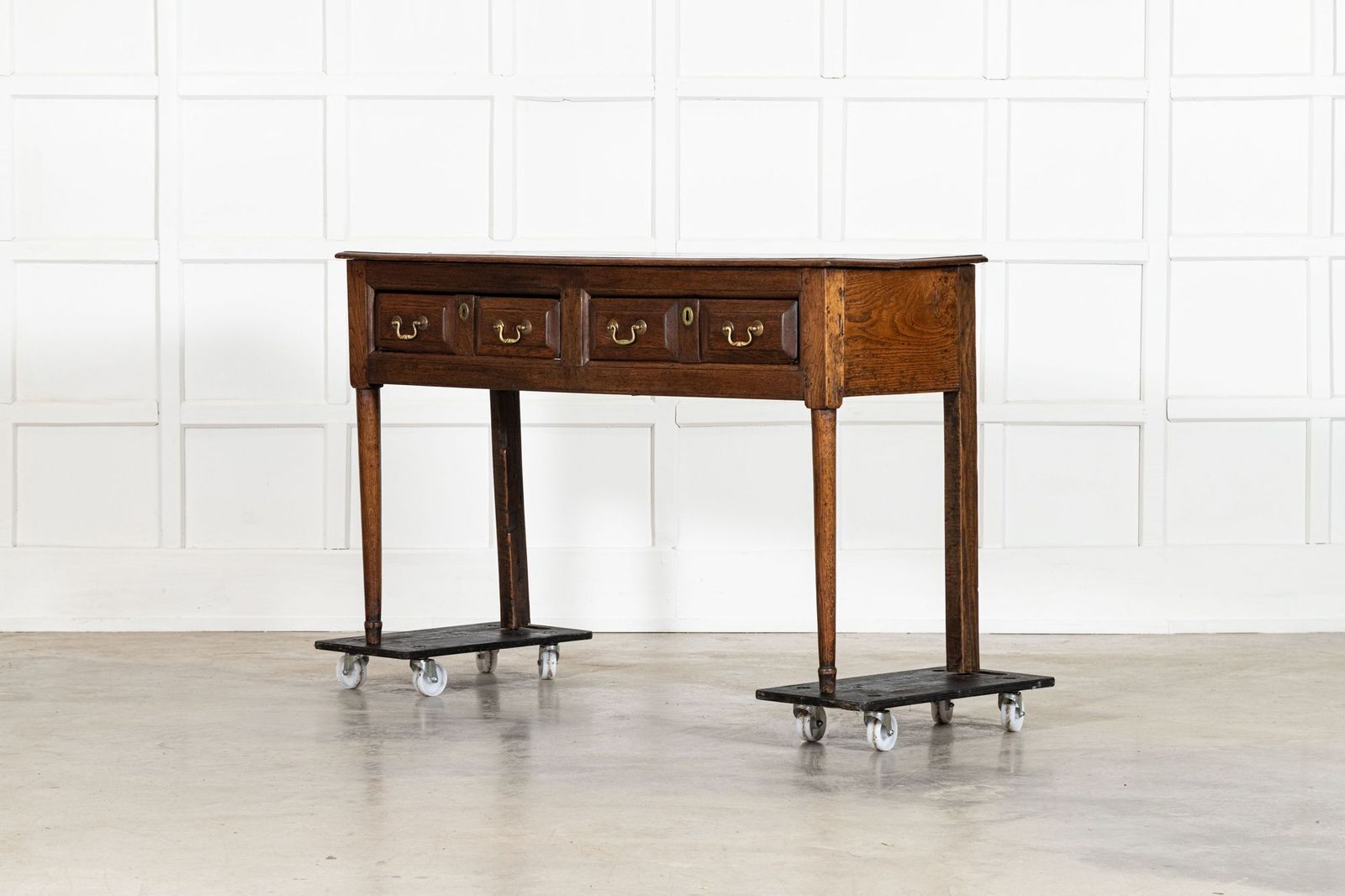 George III English Vernacular Oak Dresser Base photo 4543.0